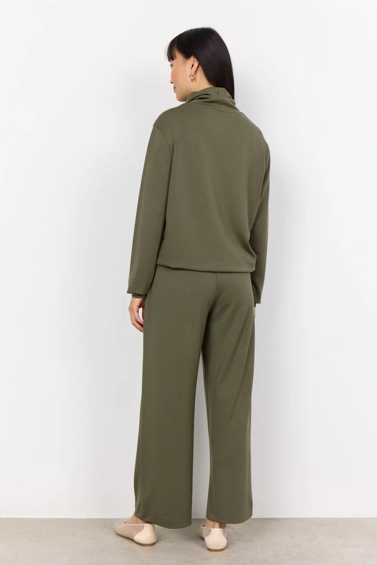 scbanu_125_sweatshirt_oliv_3-2.webp Soyaconcept SC-BANU 125 Sweatshirt