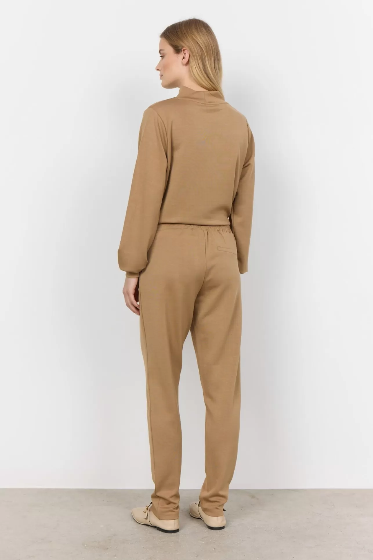 scbanu_157_byxor_camel_3-1.webp Soyaconcept SC-BANU 157 Byxor