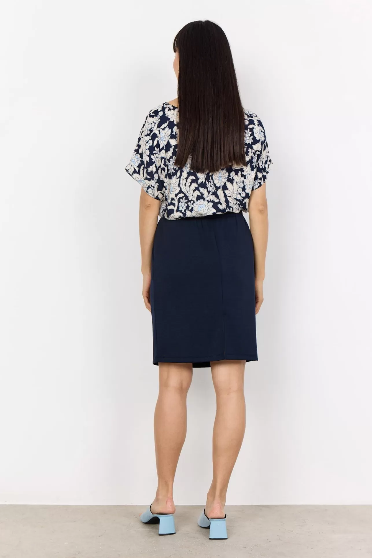 scbanu_160_kjol_navy_3-1.webp Soyaconcept SC-BANU 160 Kjol