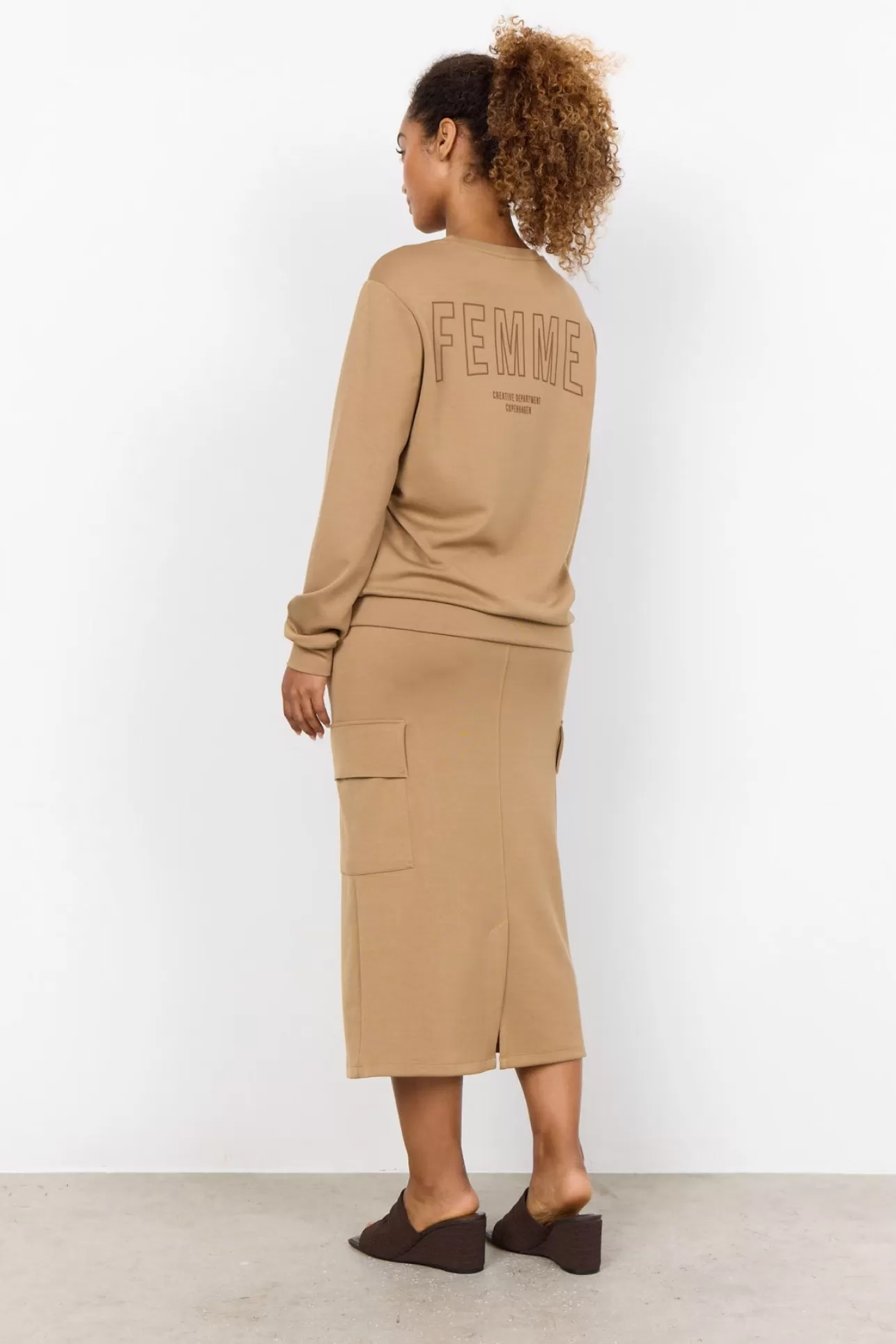 scbanu_185_sweatshirt_camel_3-2.webp Soyaconcept SC-BANU 185 Sweatshirt