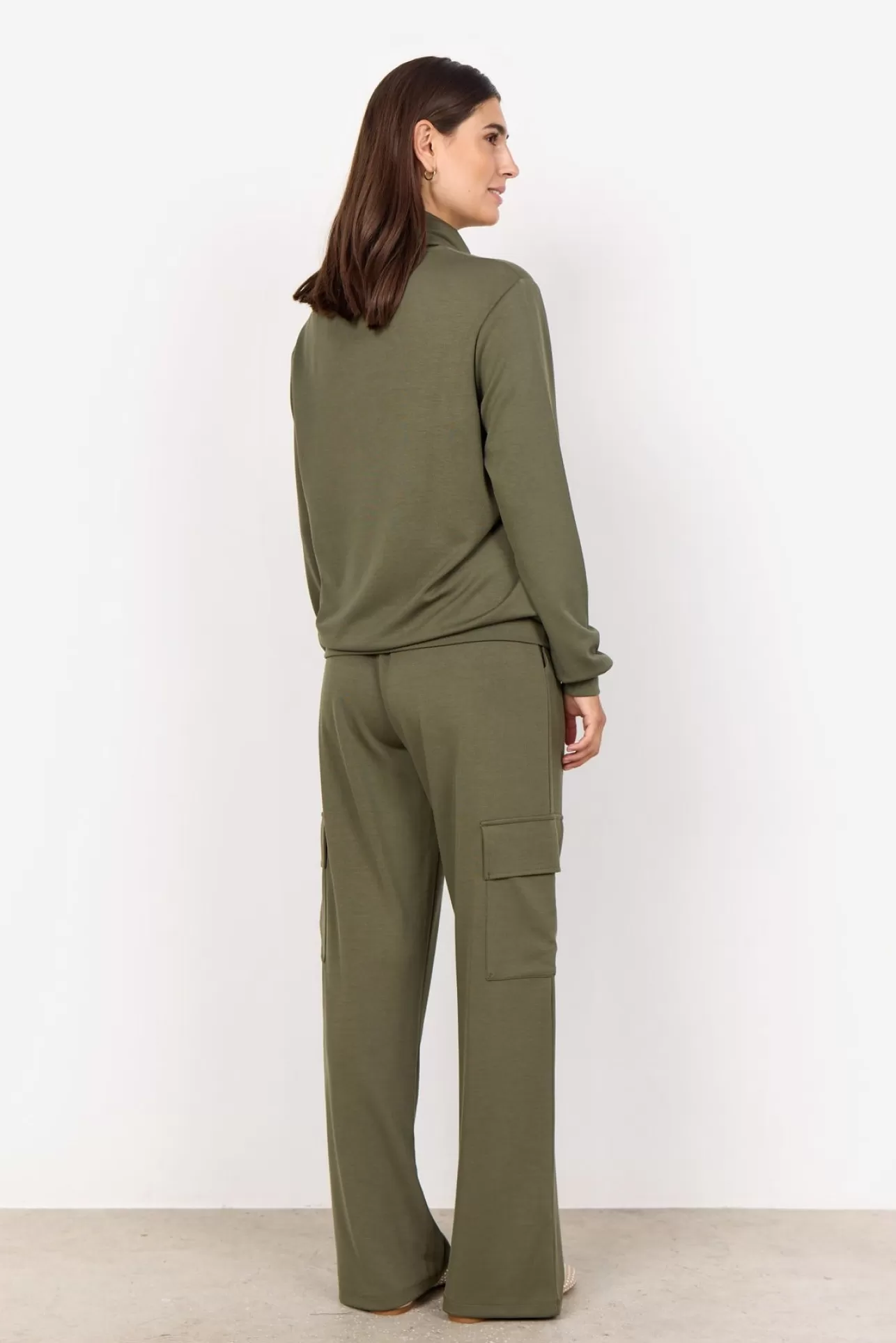 scbanu_196_sweatshirt_oliv_3-2.webp Soyaconcept SC-BANU 196 Sweatshirt