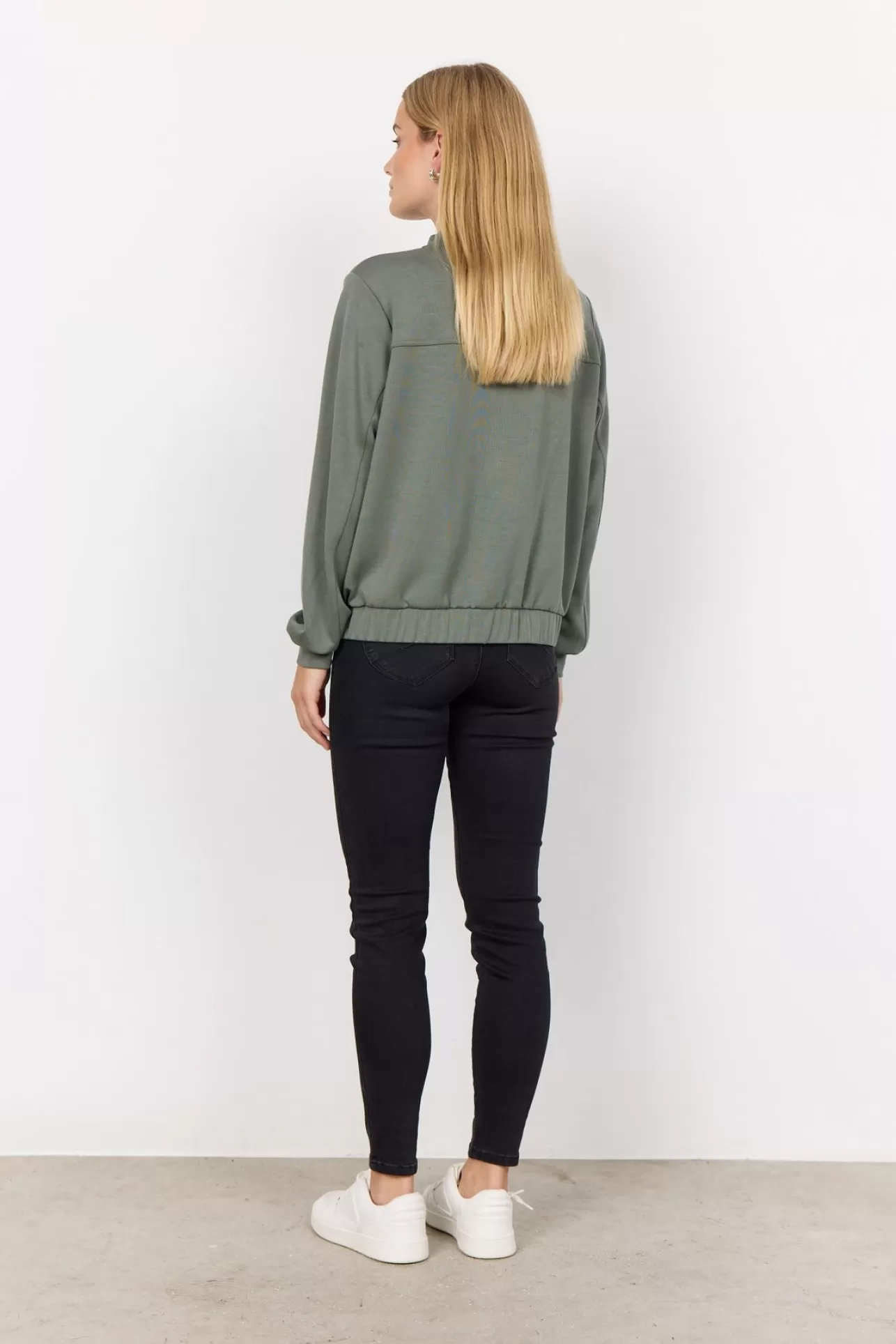 scbanu_225_sweatshirt_dammigt_grnt_3-1.webp Soyaconcept SC-BANU 225 Sweatshirt