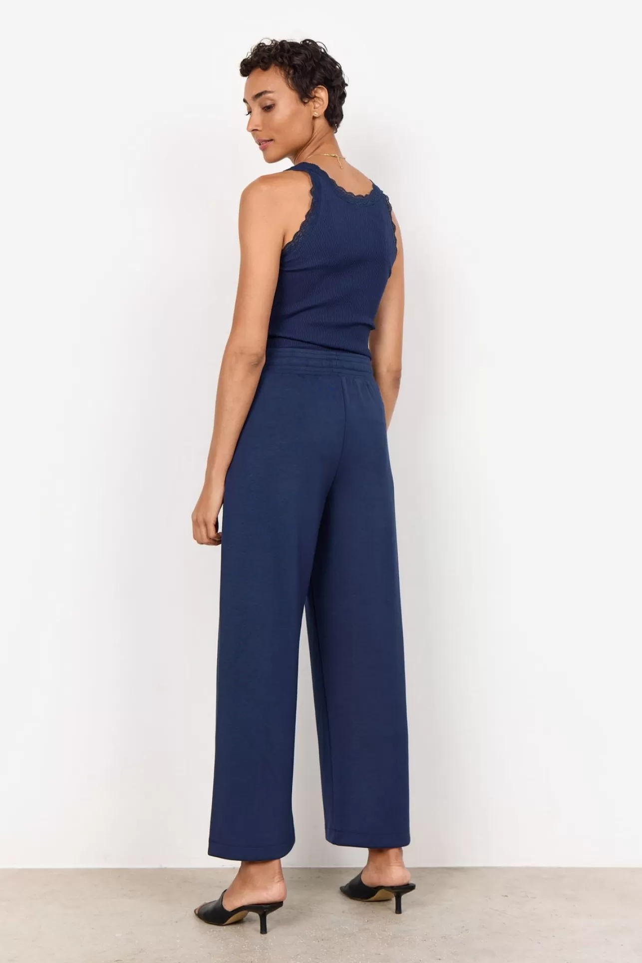 scbanu_33_byxor_mrkbl_3-1.webp Soyaconcept SC-BANU 33 Byxor