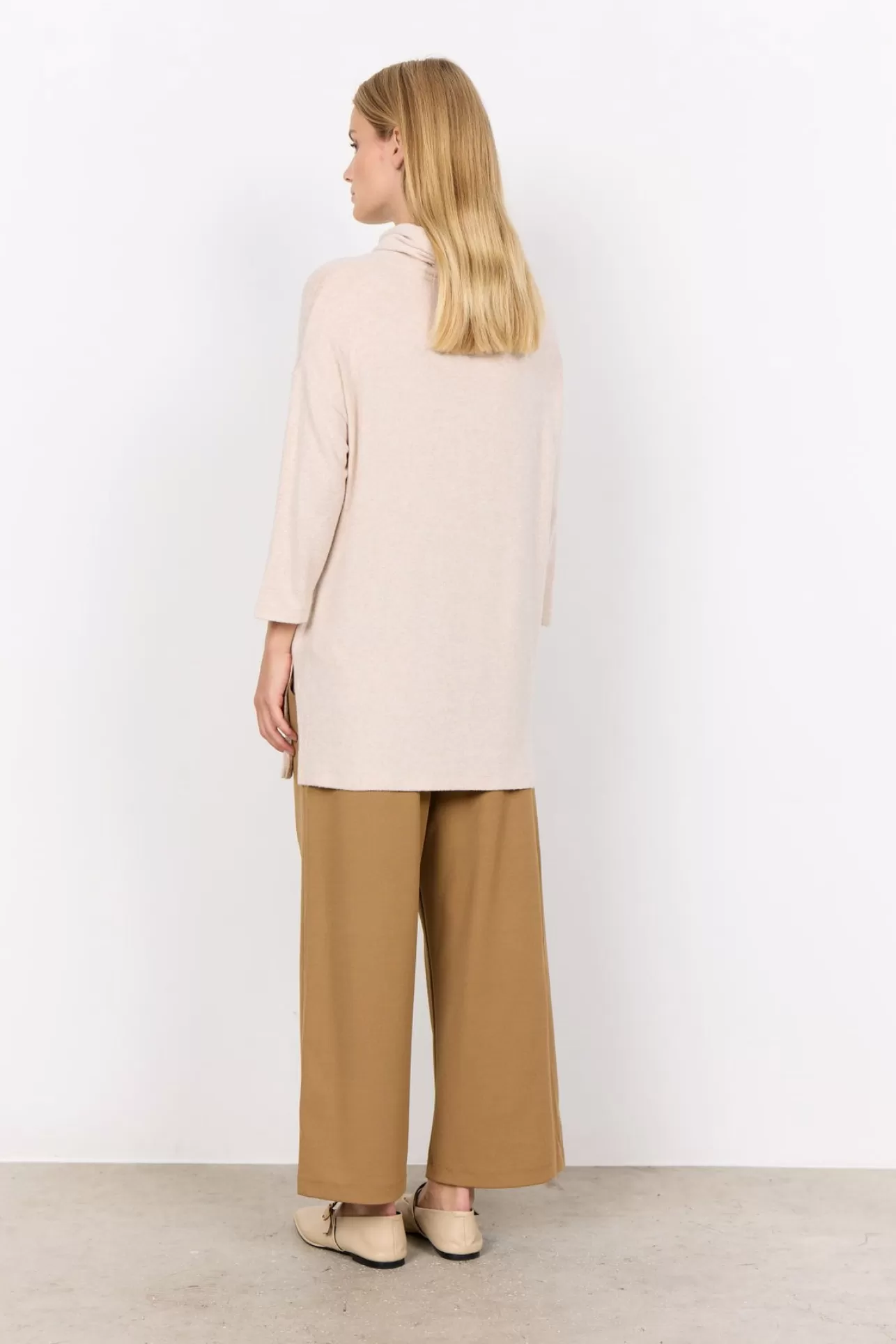 scbiara_73_sweatshirt_cream_3-4.webp Soyaconcept SC-BIARA 73 Sweatshirt