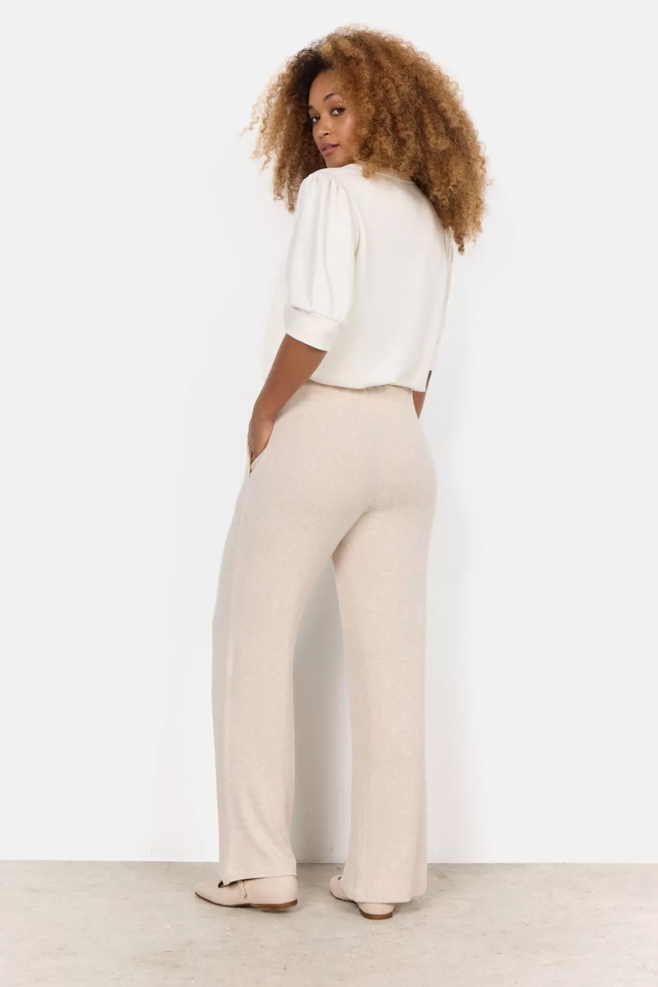 scbiara_74_byxor_cream_3-1.webp Soyaconcept SC-BIARA 74 Byxor