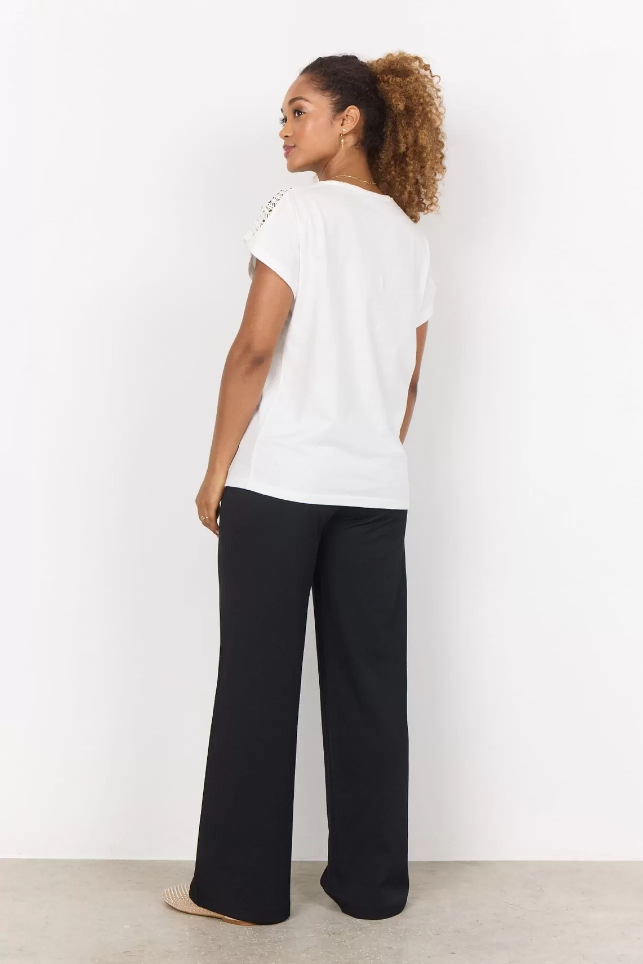 scderby_37_tshirt_off_white_3-1.webp Soyaconcept SC-DERBY 37 T-shirt