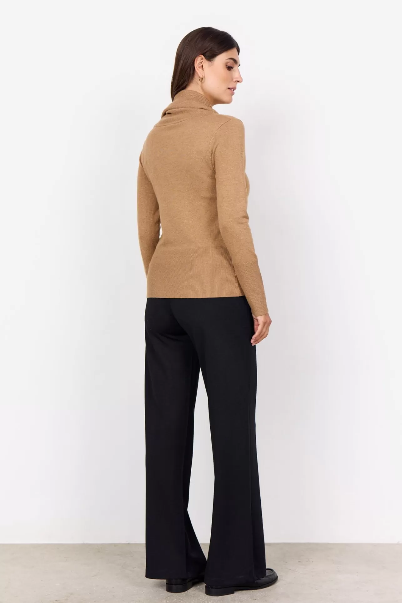 scdollie_305_pullover_camel_3-1.webp Soyaconcept SC-DOLLIE 305 Pullover