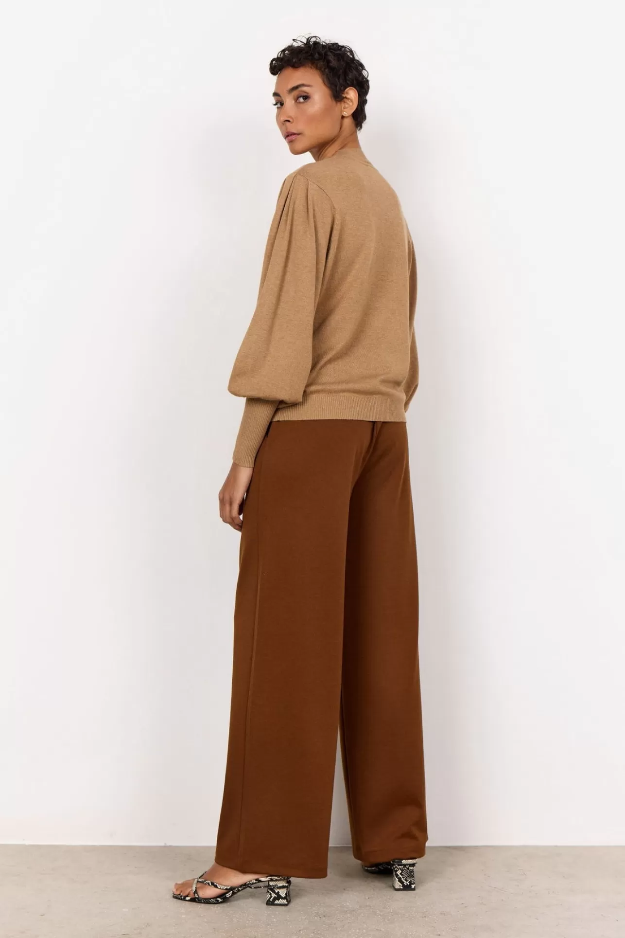 scdollie_666_pullover_camel_3-1.webp Soyaconcept SC-DOLLIE 666 Pullover