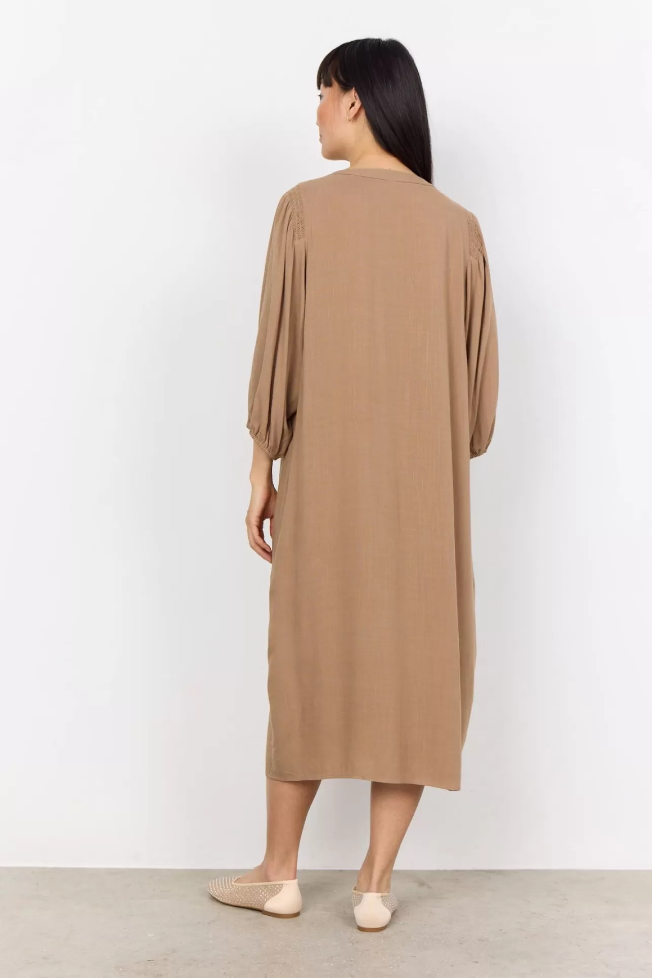 scfalula_3_klnning_camel_3-1.webp Soyaconcept SC-FALULA 3 Klänning