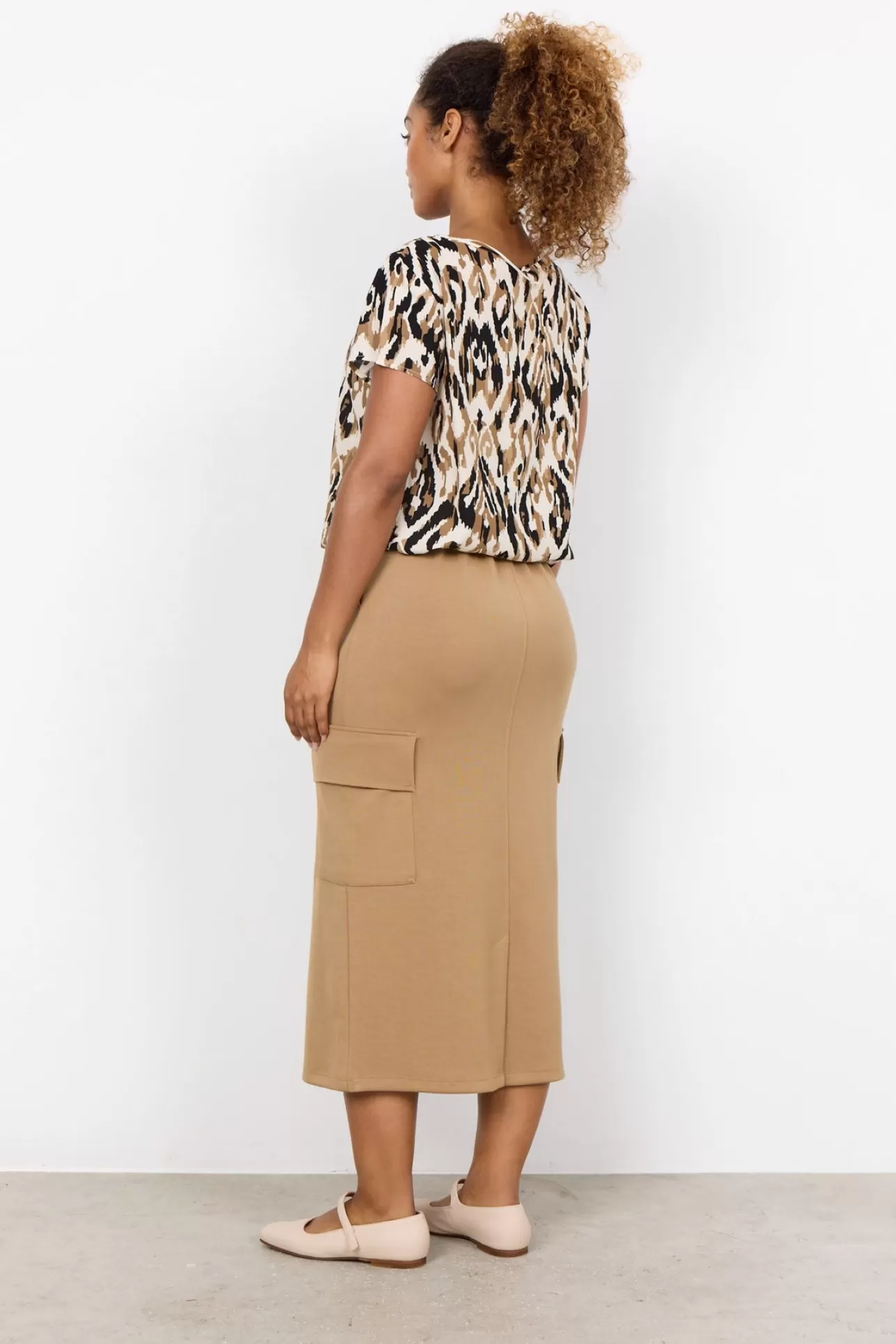 scfang_1_tshirt_camel_3-2.webp Soyaconcept SC-FANG 1 T-shirt