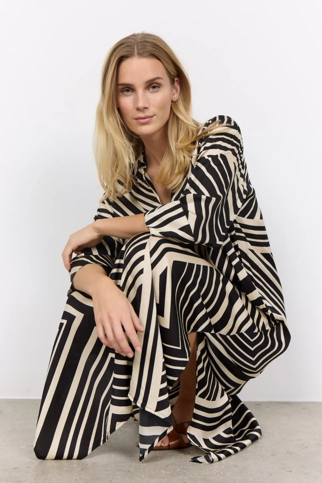 scfaro_4_klnning_svart_4-1.webp Soyaconcept SC-FARO 4 Klänning