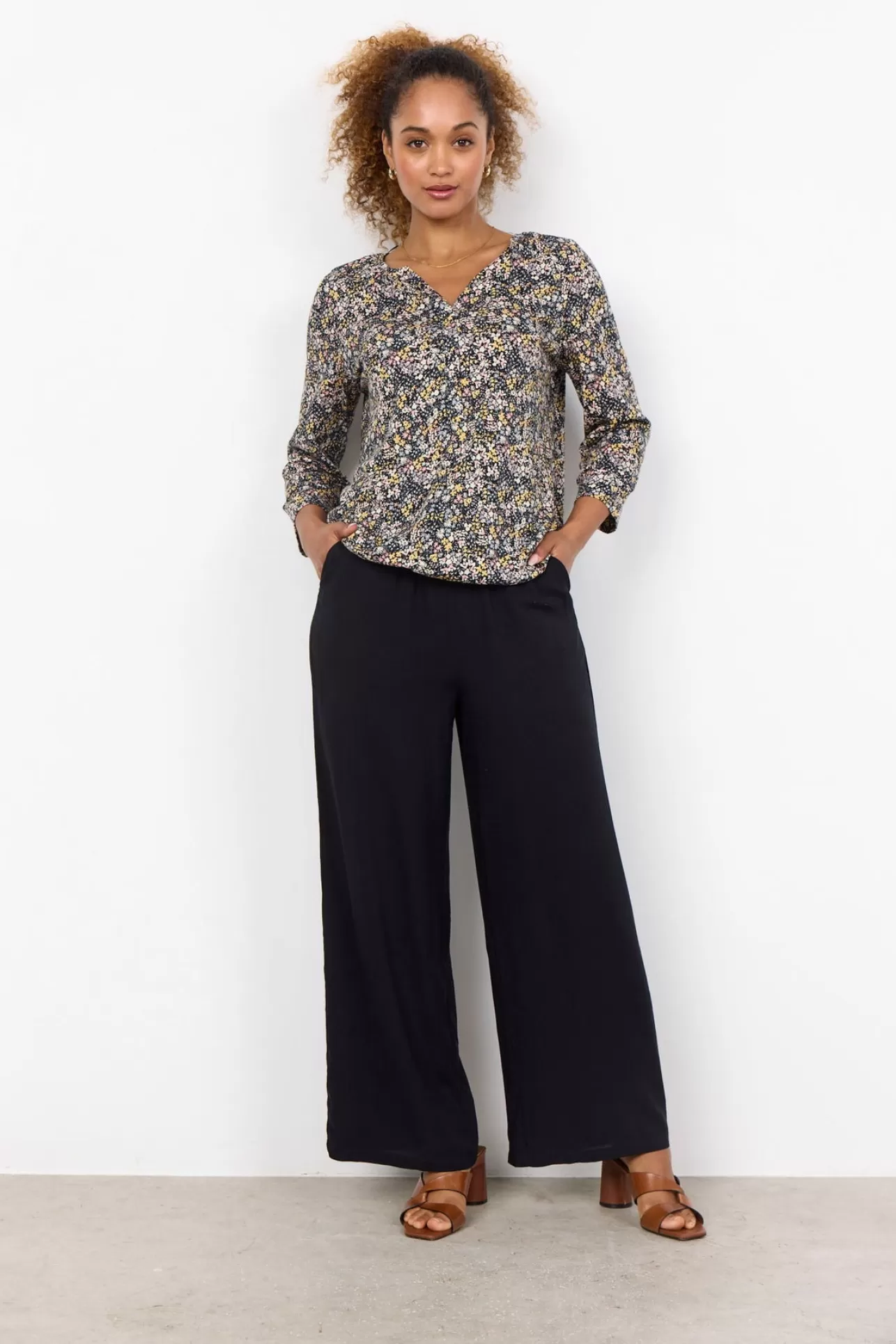 scfelicity_aop_468_blus_gul_3-2.webp Soyaconcept SC-FELICITY AOP 468 Blus