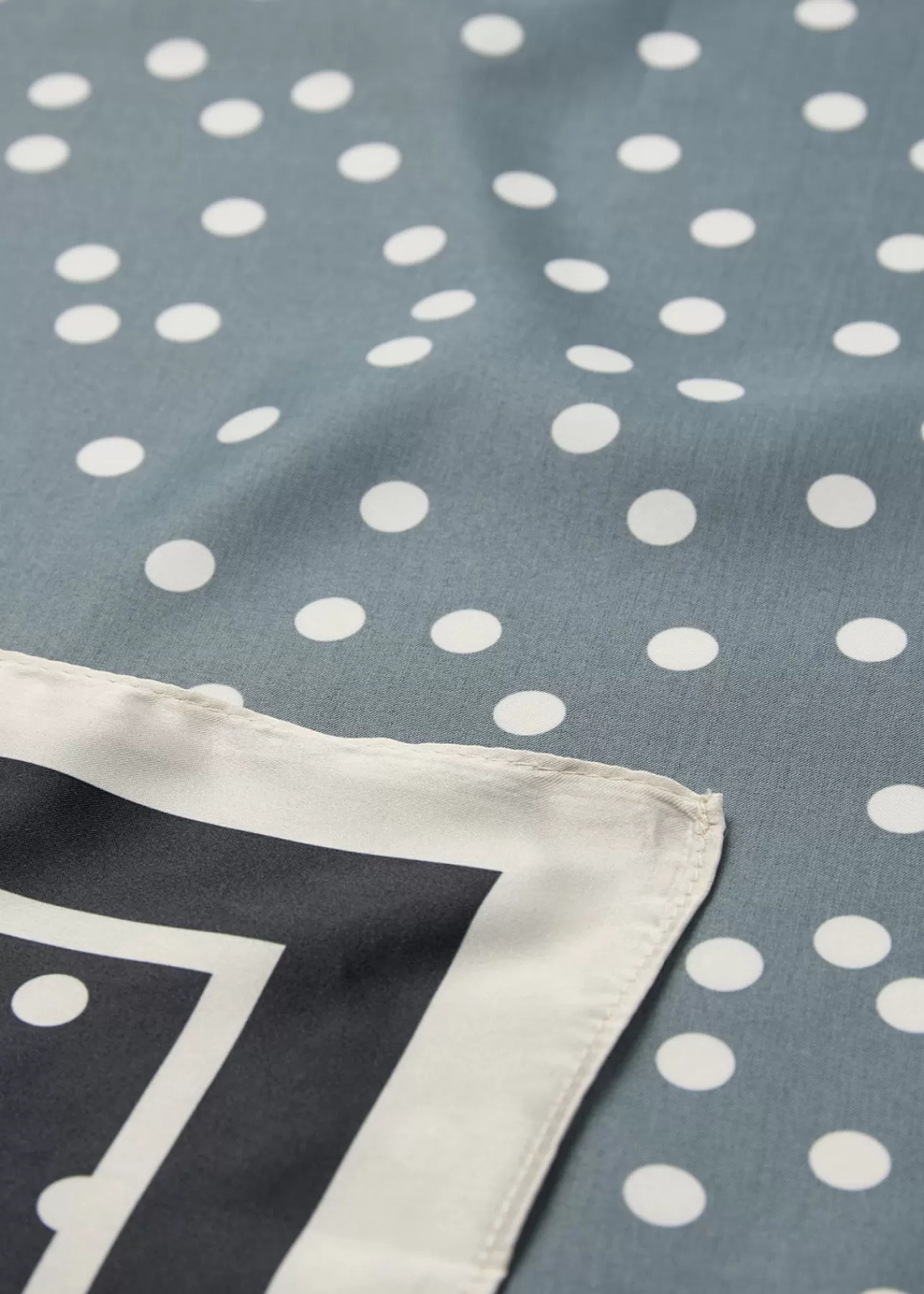 scfie_1_scarf_svart_4-1.webp Soyaconcept SC-FIE 1 Scarf