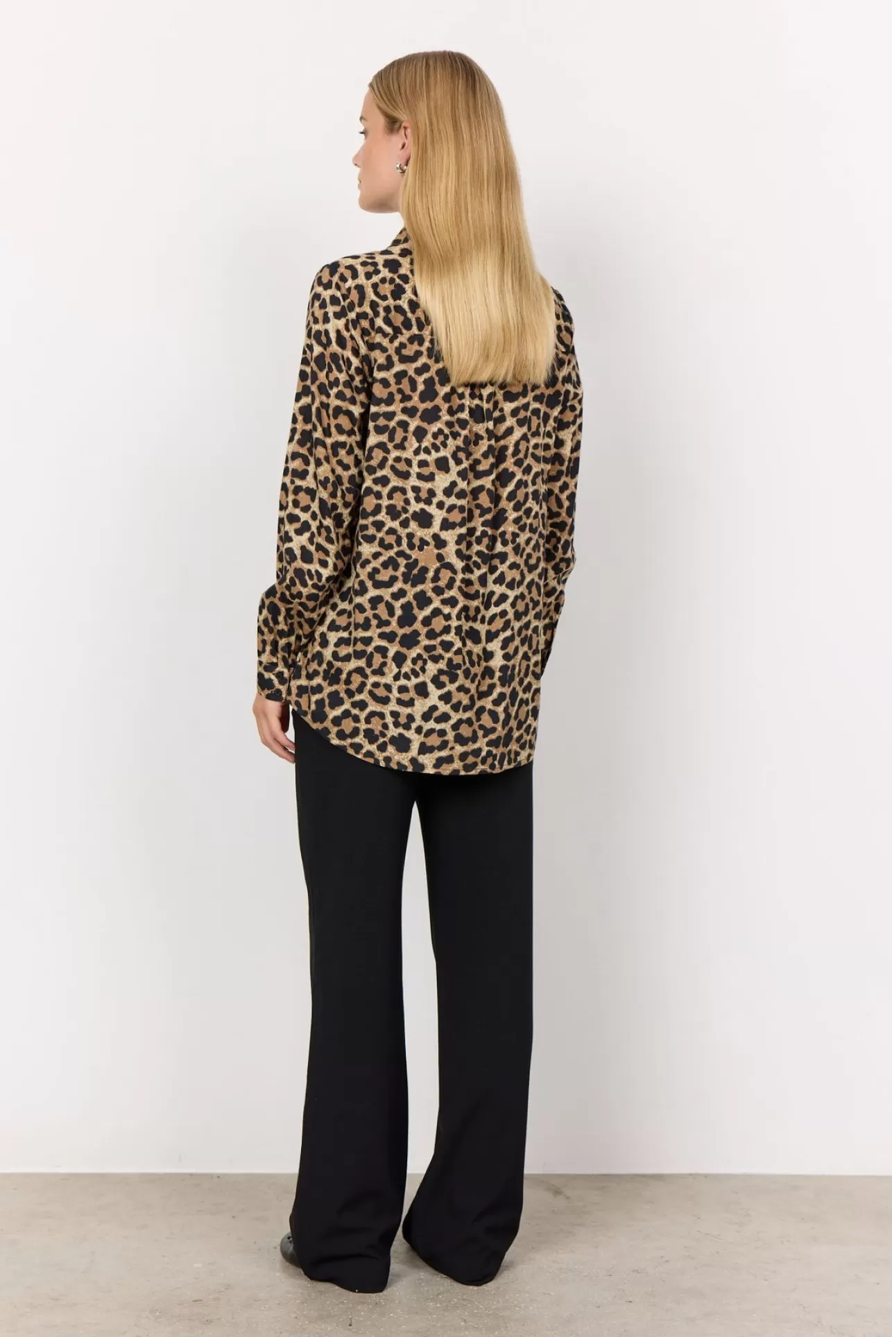 scflavia_3_skjorta_camel_3-2.webp Soyaconcept SC-FLAVIA 3 Skjorta Camel