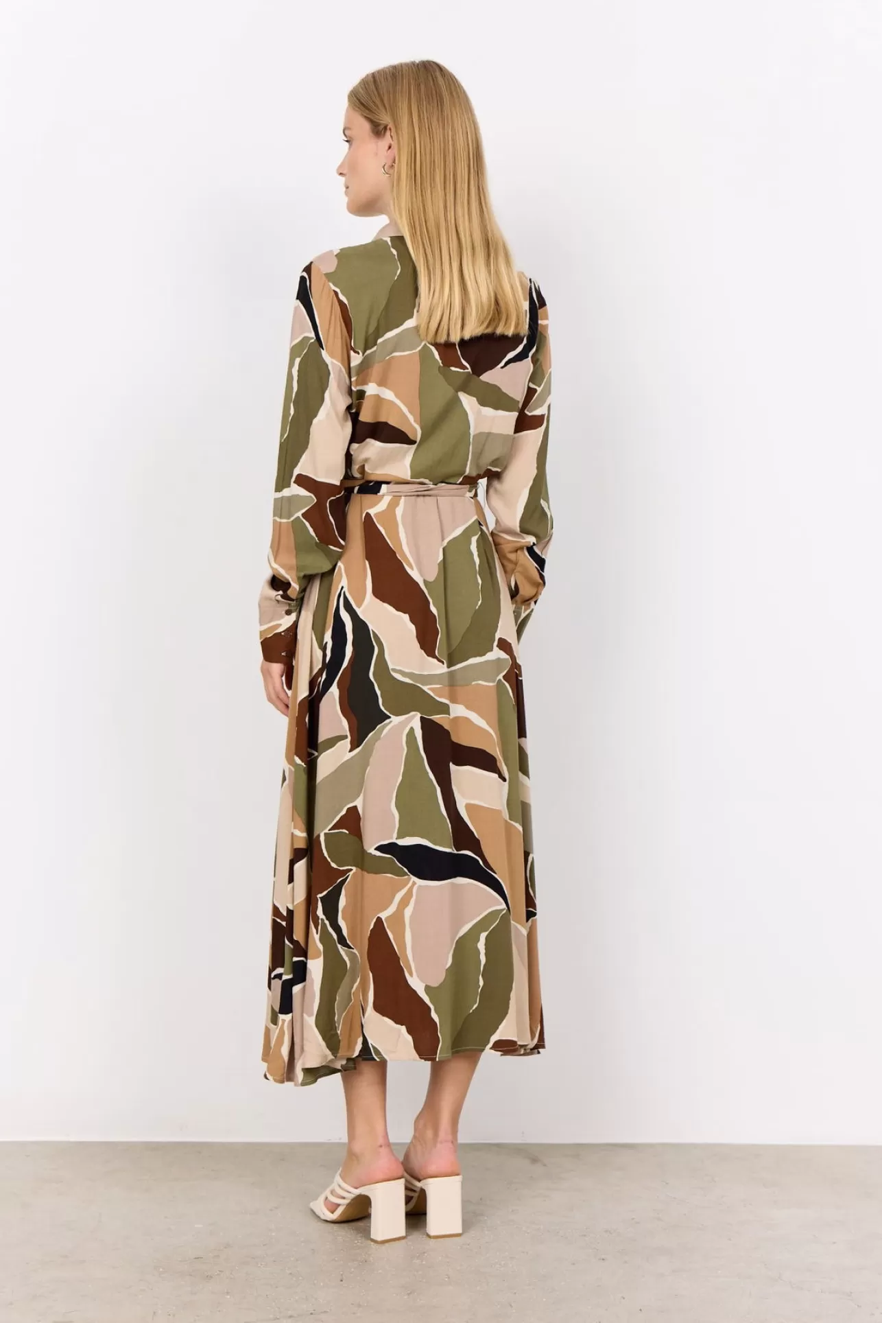 scilana_3_klnning_oliv_3-1.webp Soyaconcept SC-ILANA 3 Klänning