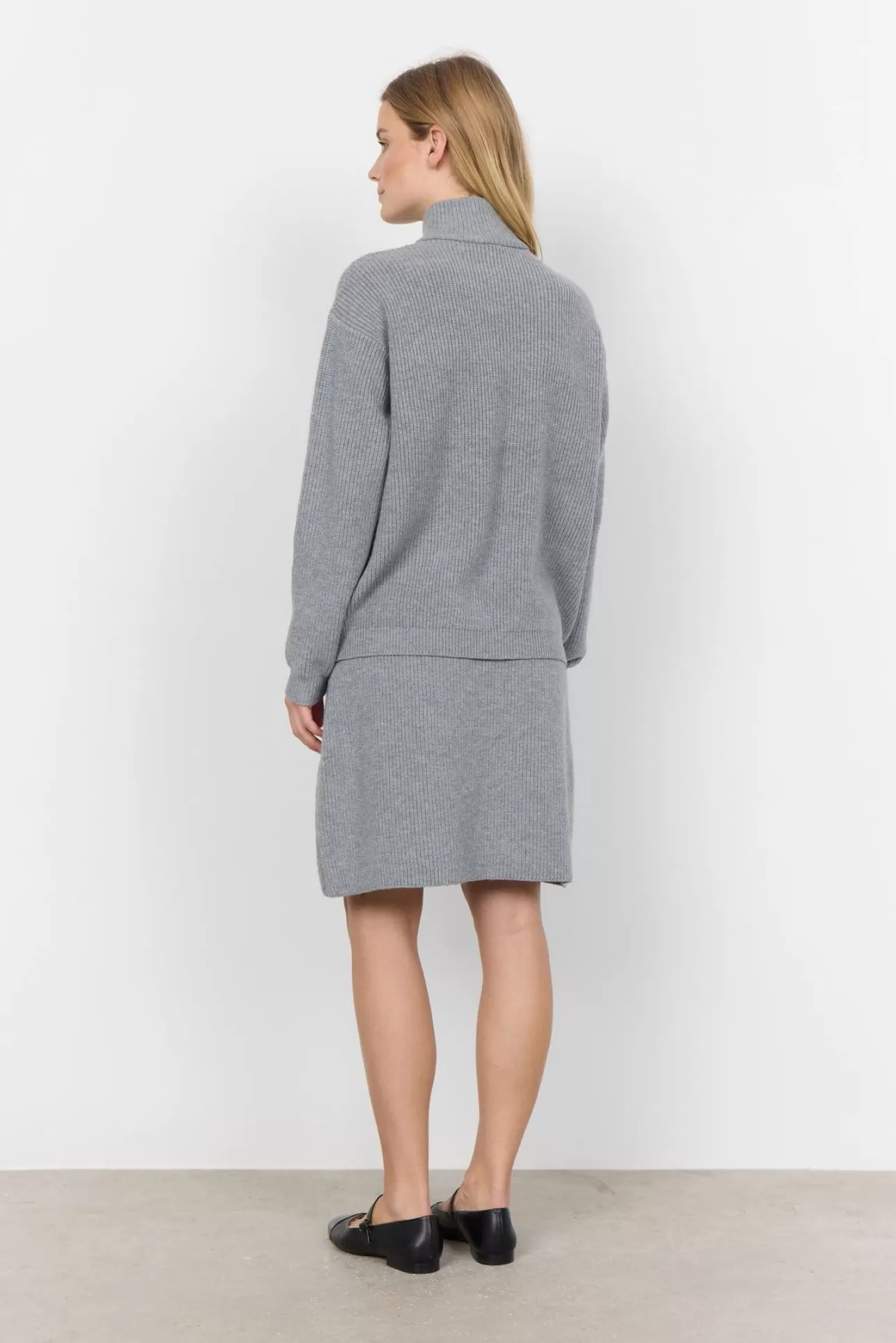 scilia_2_pullover_ljusgrtt_3-1.webp Soyaconcept SC-ILIA 2 Pullover