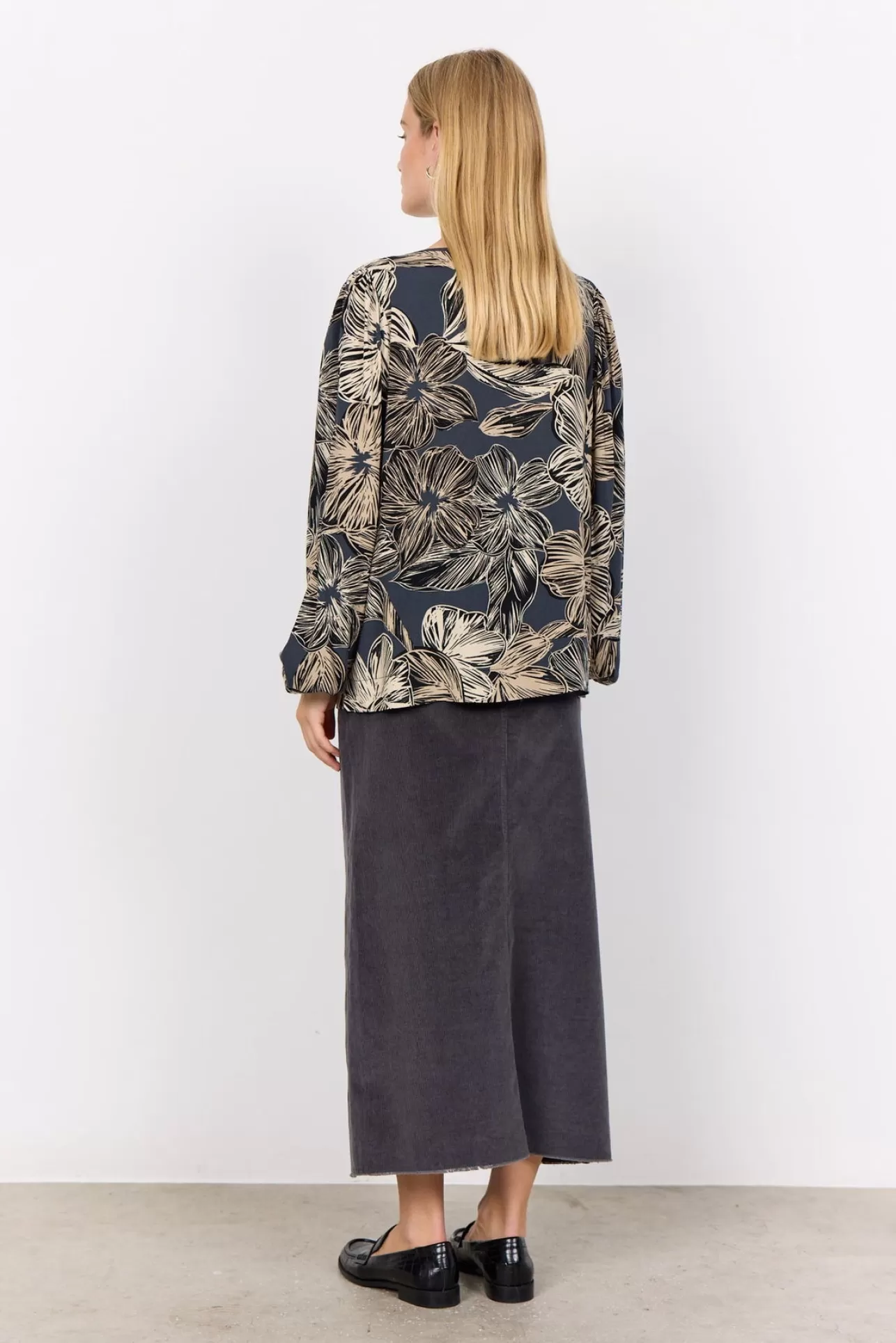 scilone_1_blus_svart_3-2.webp Soyaconcept SC-ILONE 1 Blus