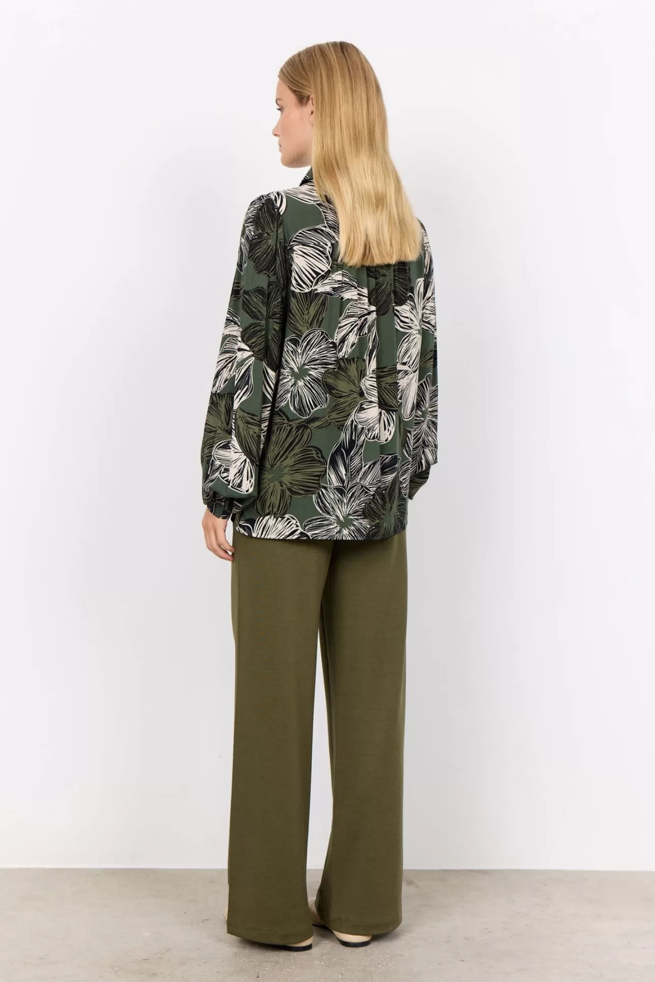 scilone_2_blus_oliv_3-2.webp Soyaconcept SC-ILONE 2 Blus