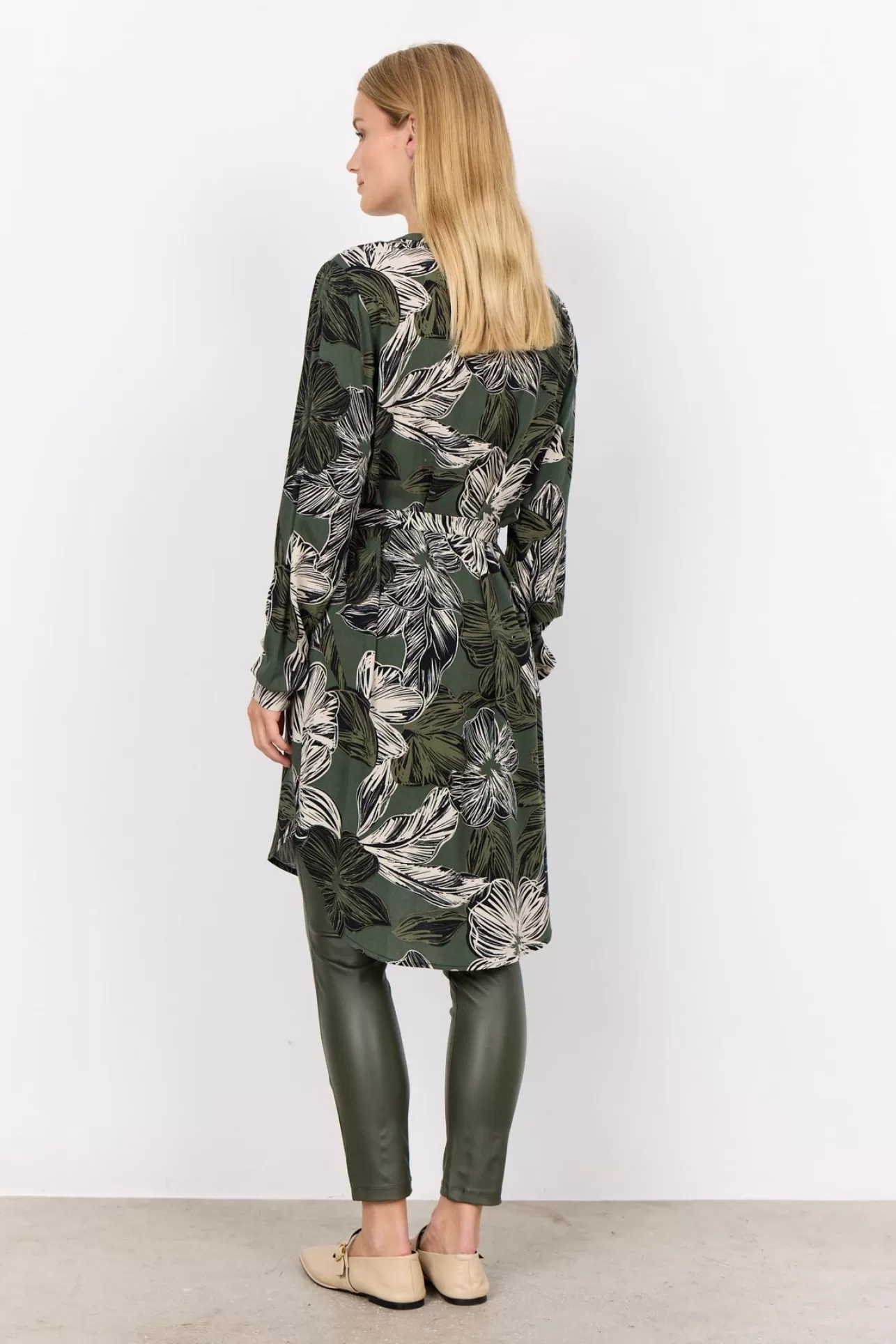 scilone_3_tunika_oliv_3-1.webp Soyaconcept SC-ILONE 3 Tunika