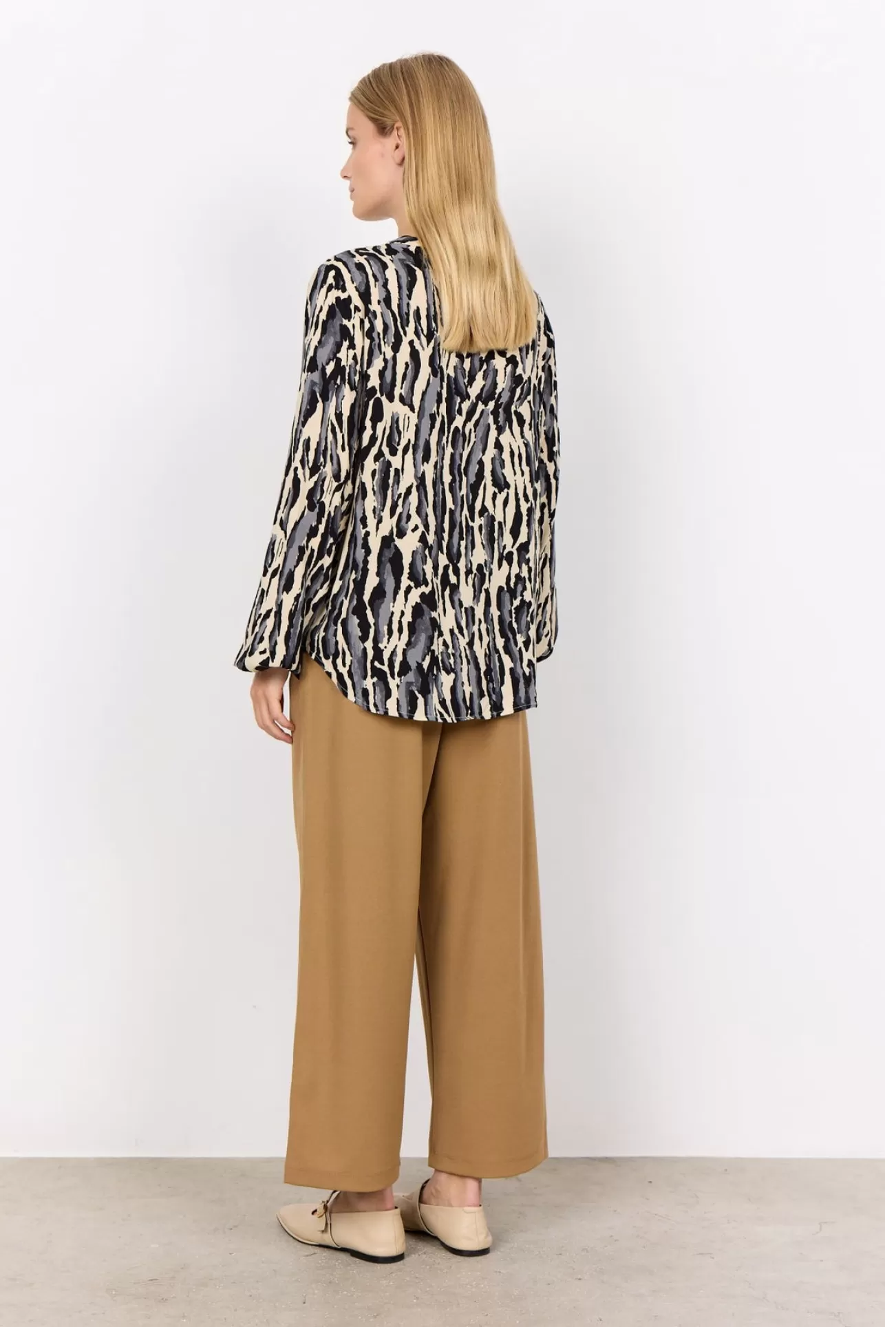 sciona_1_blus_svart_3-2.webp Soyaconcept SC-IONA 1 Blus