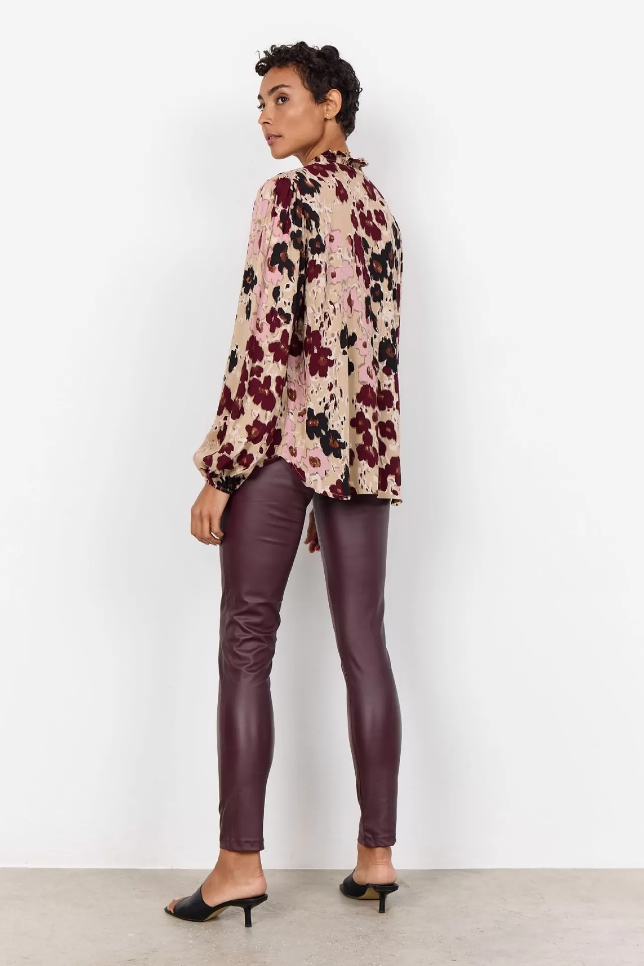 scirena_1_skjorta_bordeaux_3-2.webp Soyaconcept SC-IRENA 1 Skjorta