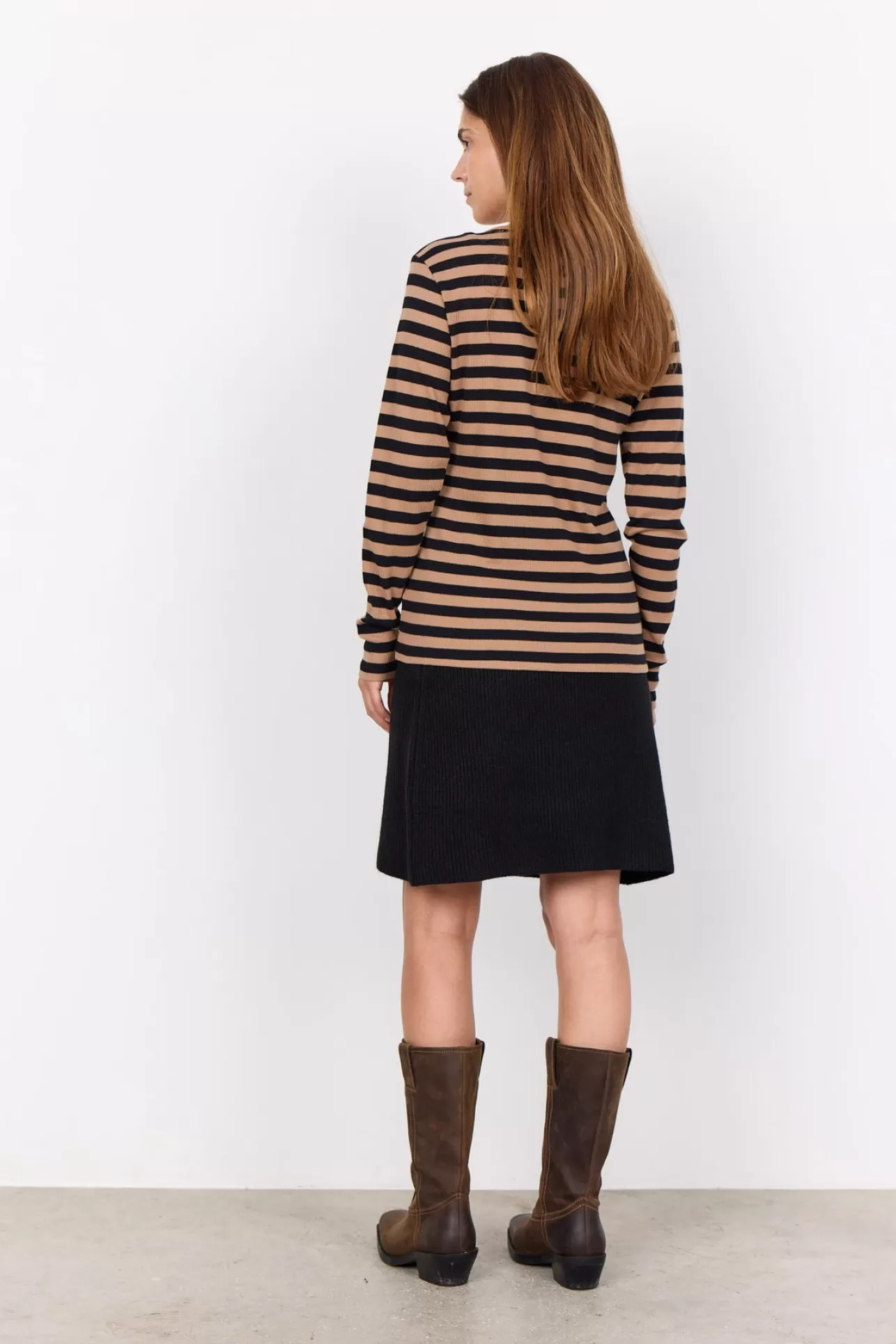 sciridi_1_tshirt_camel_3-1.webp Soyaconcept SC-IRIDI 1 T-shirt