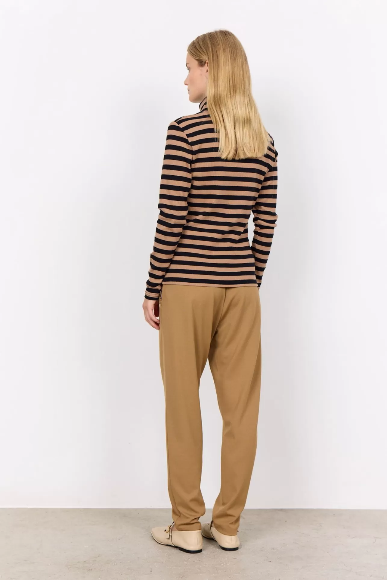 sciridi_2_tshirt_camel_3-1.webp Soyaconcept SC-IRIDI 2 T-shirt