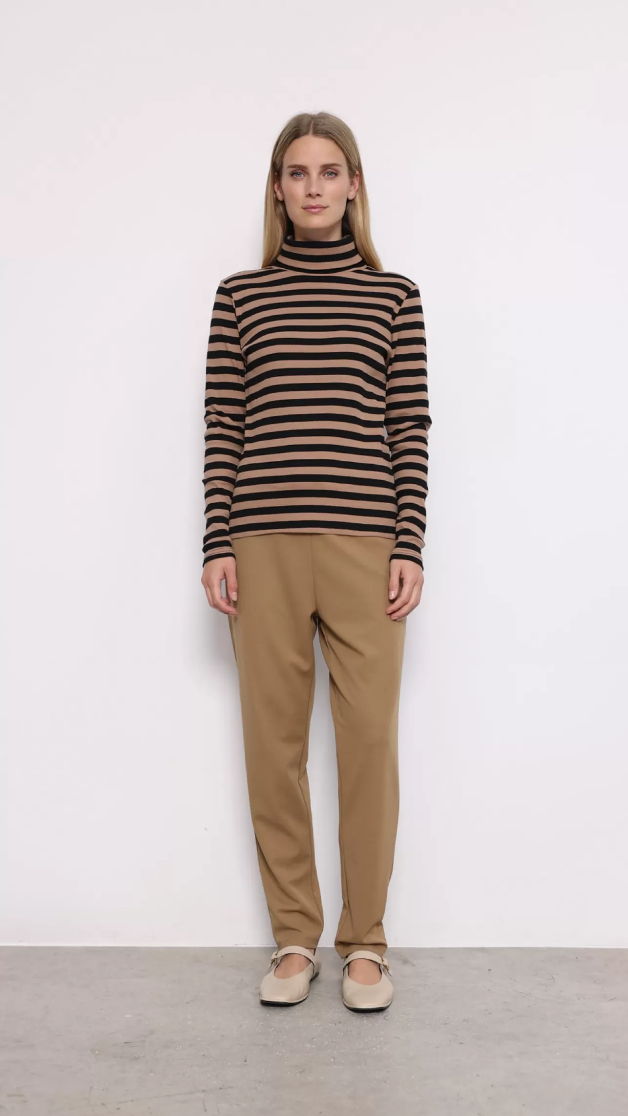 sciridi_2_tshirt_camel_4-1.webp Soyaconcept SC-IRIDI 2 T-shirt