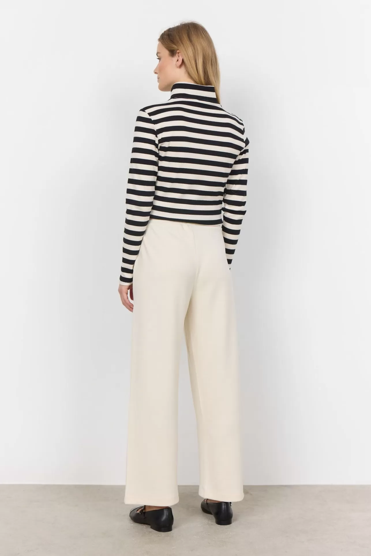 sciridi_2_tshirt_svart_3-1.webp Soyaconcept SC-IRIDI 2 T-shirt