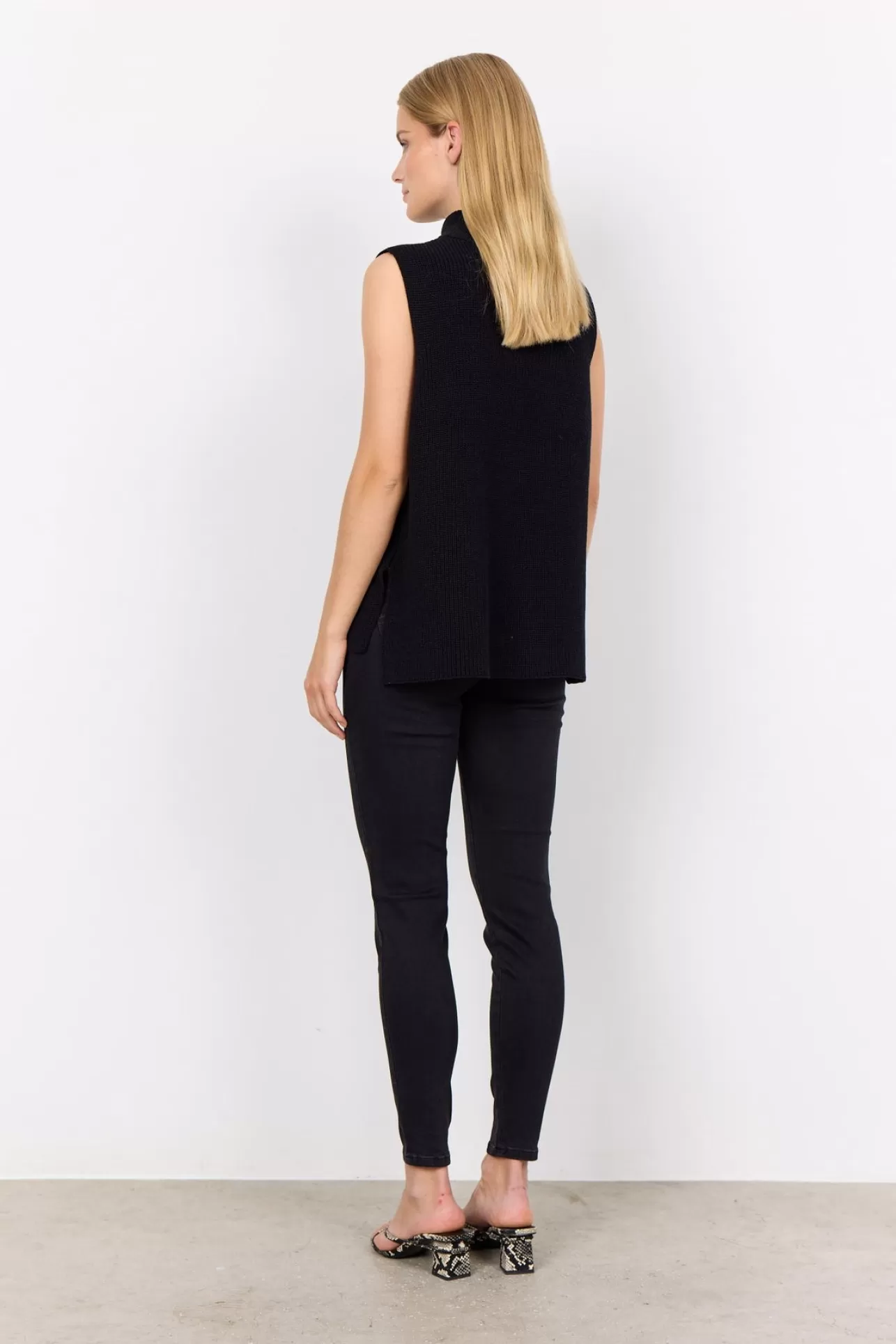 scjulia_8_vst_svart_3-1.webp Soyaconcept SC-JULIA 8 Väst