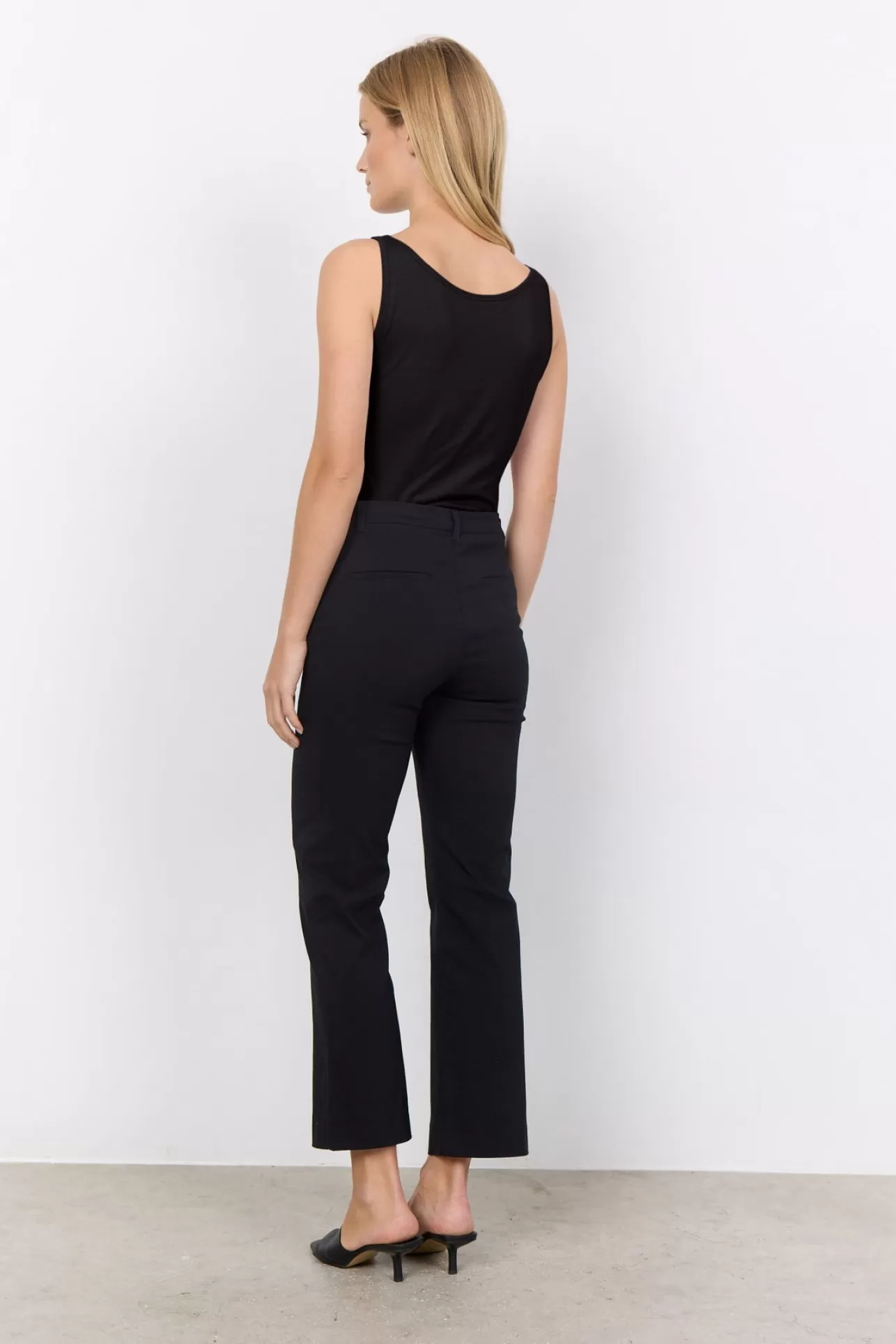 sclilly_49b_byxor_svart_3-1.webp Soyaconcept SC-LILLY 49-B Byxor