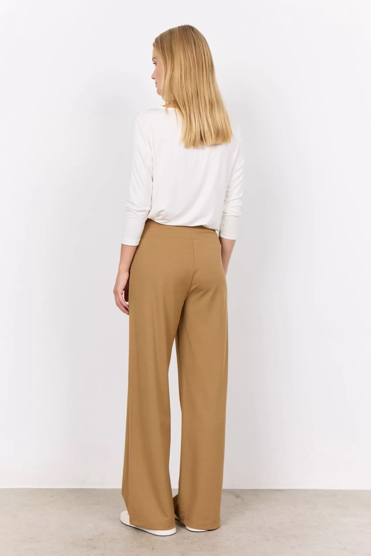 scmarica_302_tshirt_off_white_3-1.webp Soyaconcept SC-MARICA 302 T-shirt