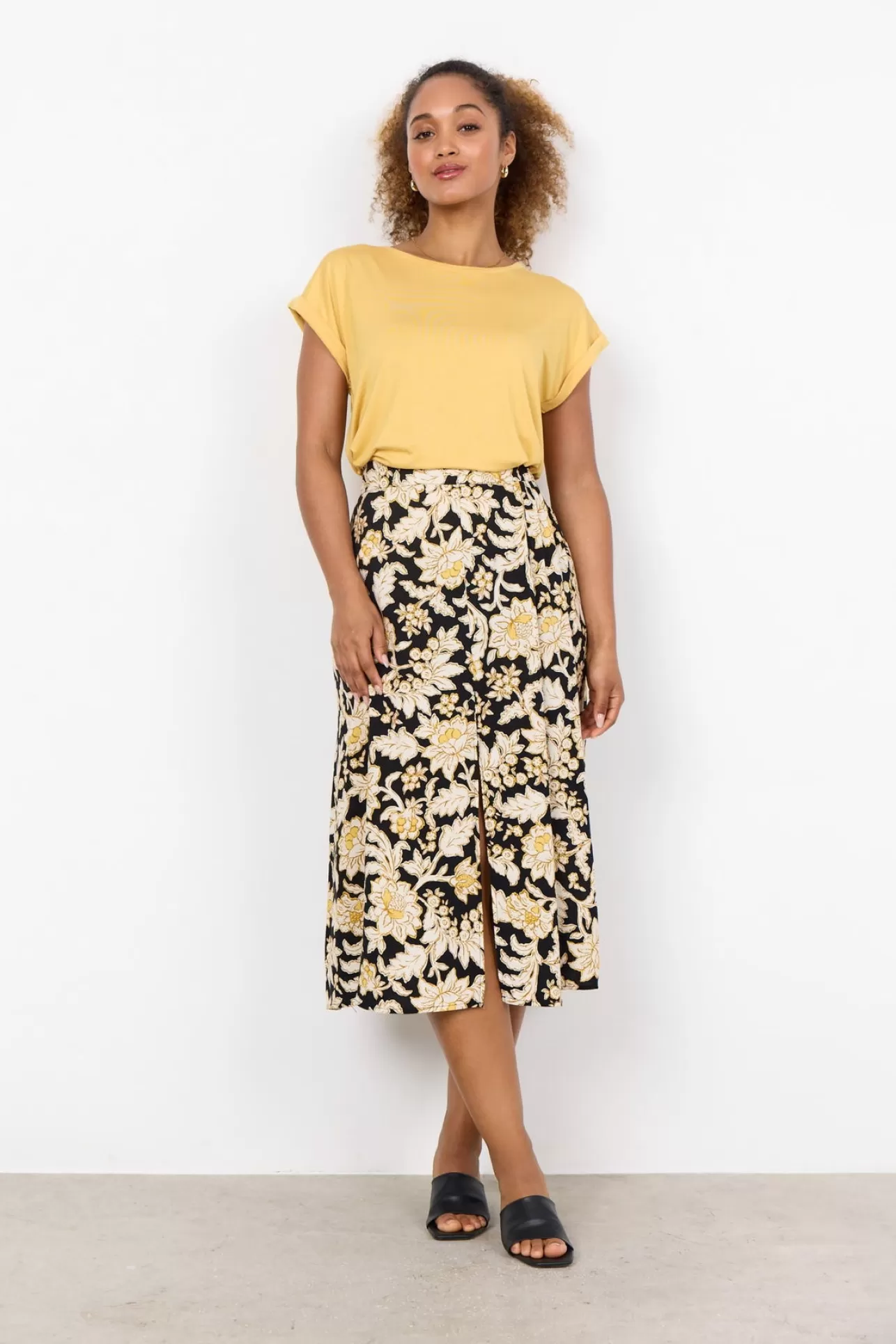 scmarica_56_tshirt_gul_3-1.webp Soyaconcept SC-MARICA 56 T-shirt