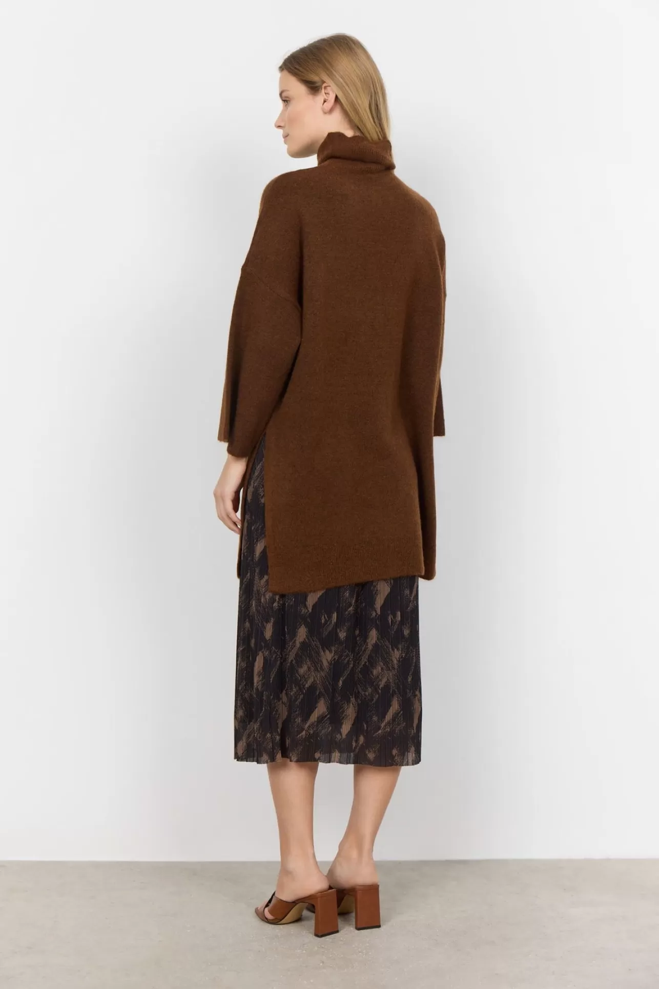 scnessie_52_pullover_brn_3-1.webp Soyaconcept SC-NESSIE 52 Pullover