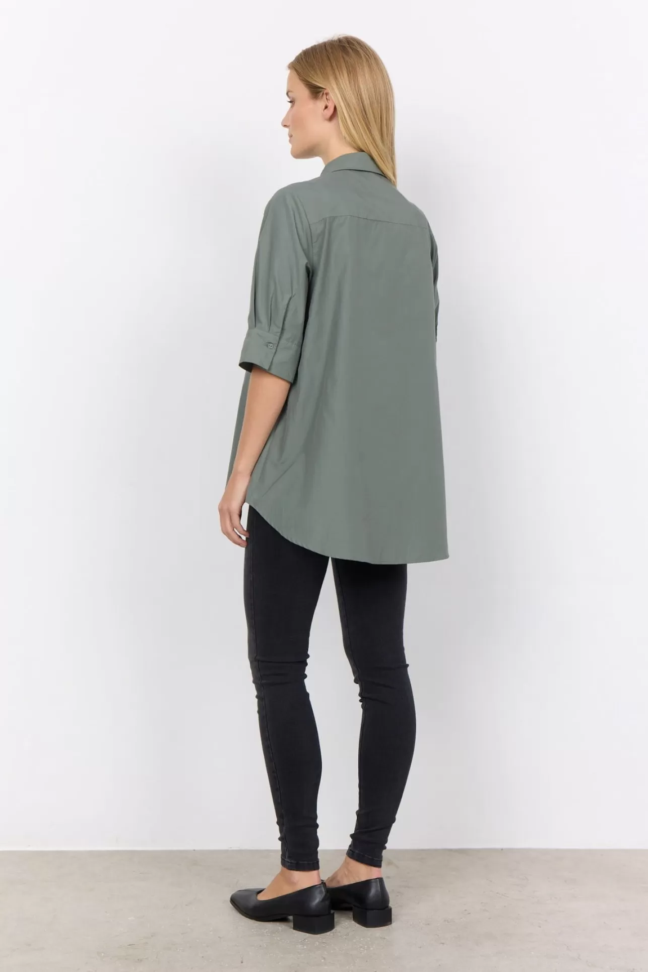 scnetti_39_skjorta_dammigt_grnt_3-2.webp Soyaconcept SC-NETTI 39 Skjorta