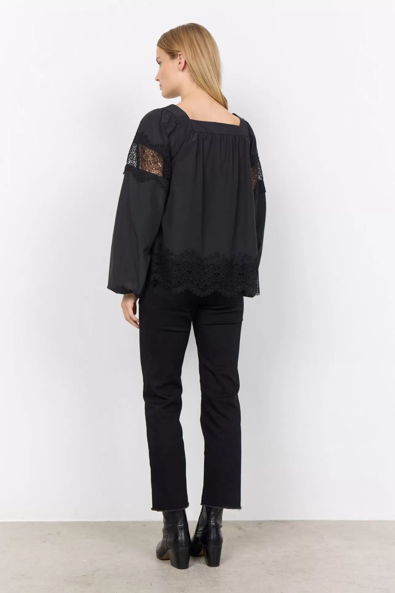 scnetti_80_blus_svart_3-2.webp Soyaconcept SC-NETTI 80 Blus