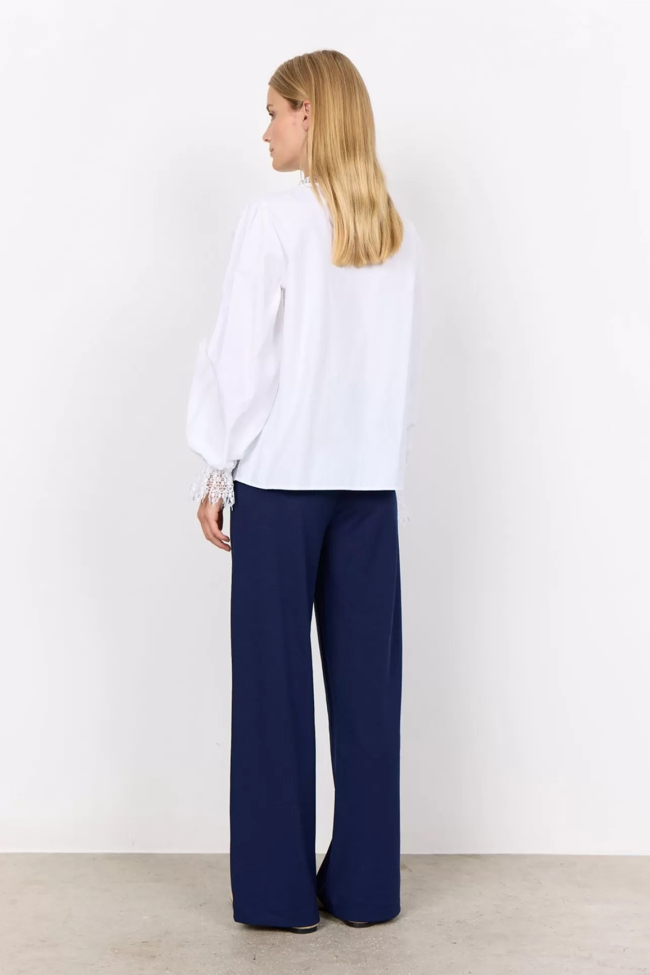 scnetti_82_blus_vit_3-2.webp Soyaconcept SC-NETTI 82 Blus