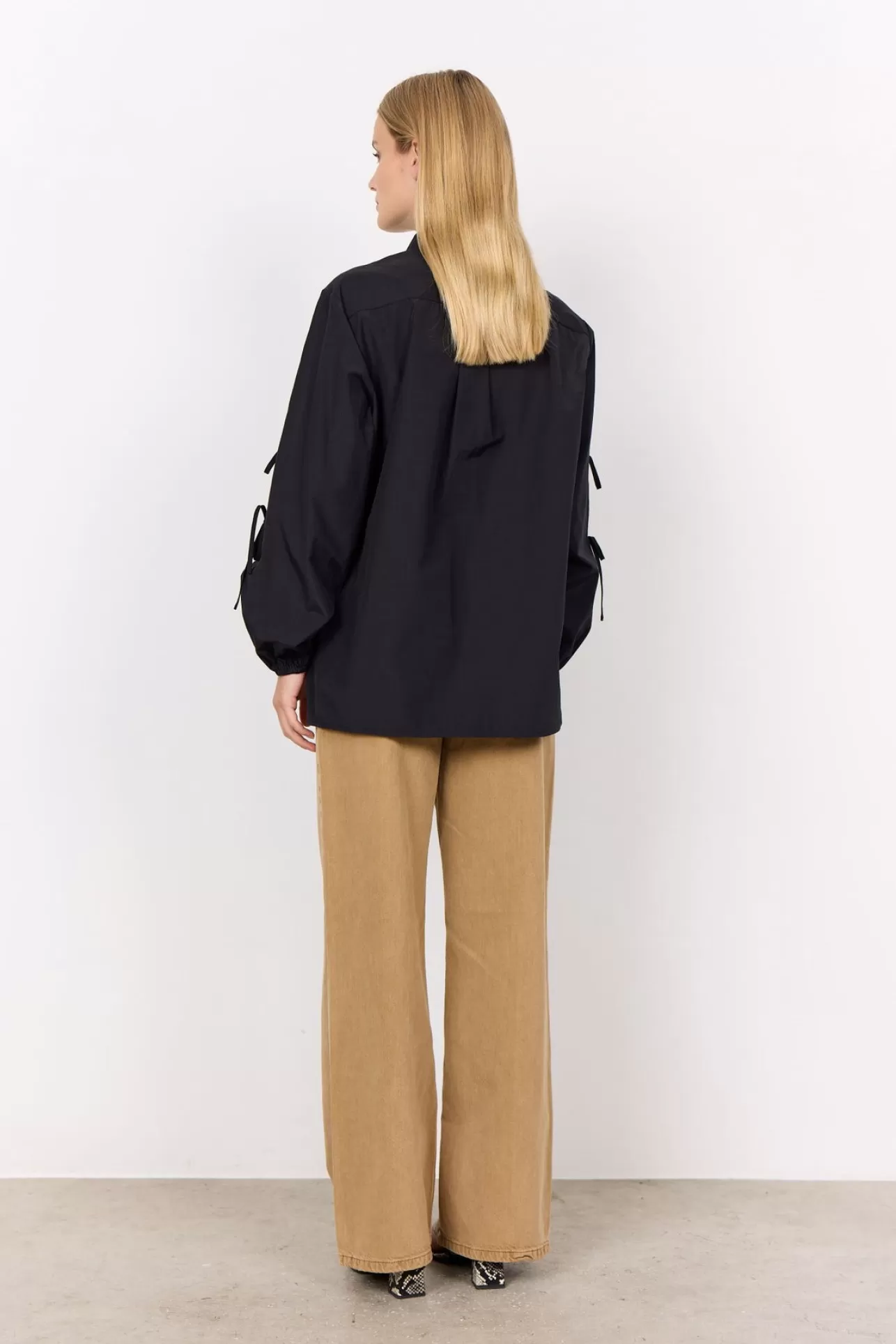 scnetti_83_skjorta_svart_3-1.webp Soyaconcept SC-NETTI 83 Skjorta