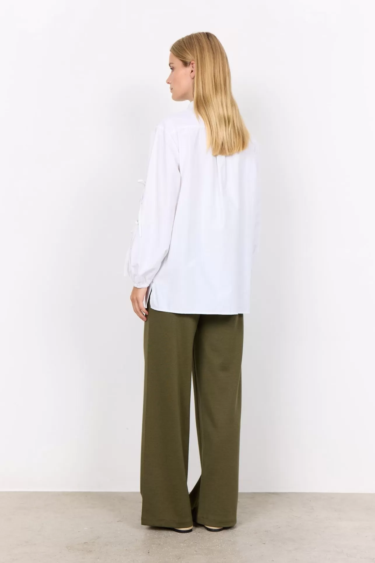 scnetti_83_skjorta_vit_3-2.webp Soyaconcept SC-NETTI 83 Skjorta