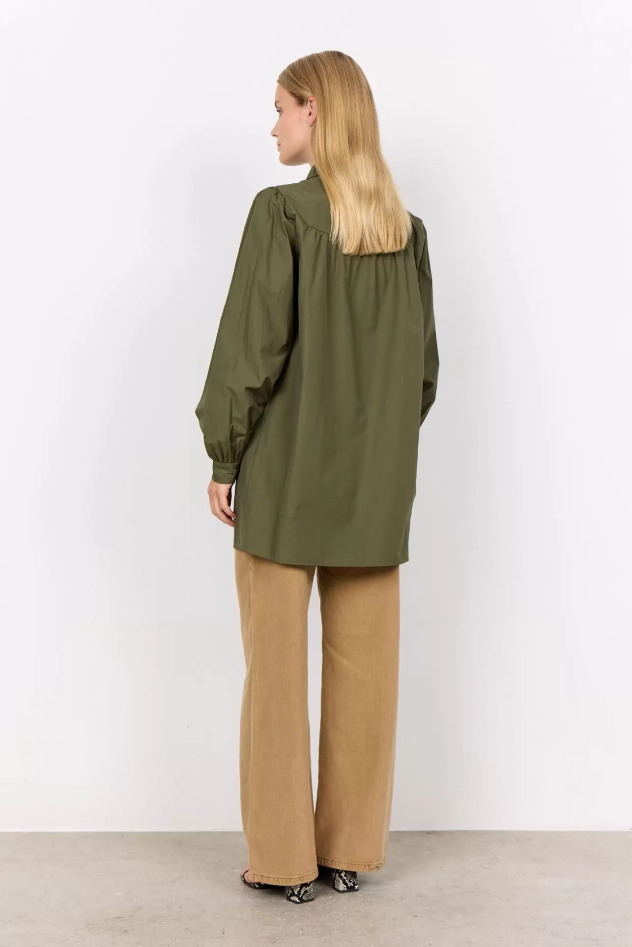 scnetti_84_tunika_oliv_3-1.webp Soyaconcept SC-NETTI 84 Tunika