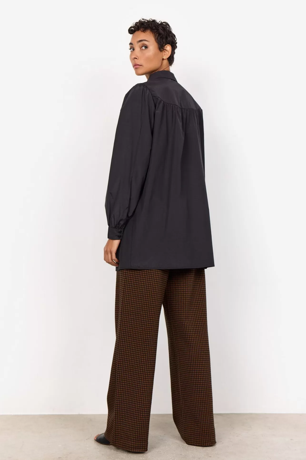 scnetti_84_tunika_svart_3-1.webp Soyaconcept SC-NETTI 84 Tunika