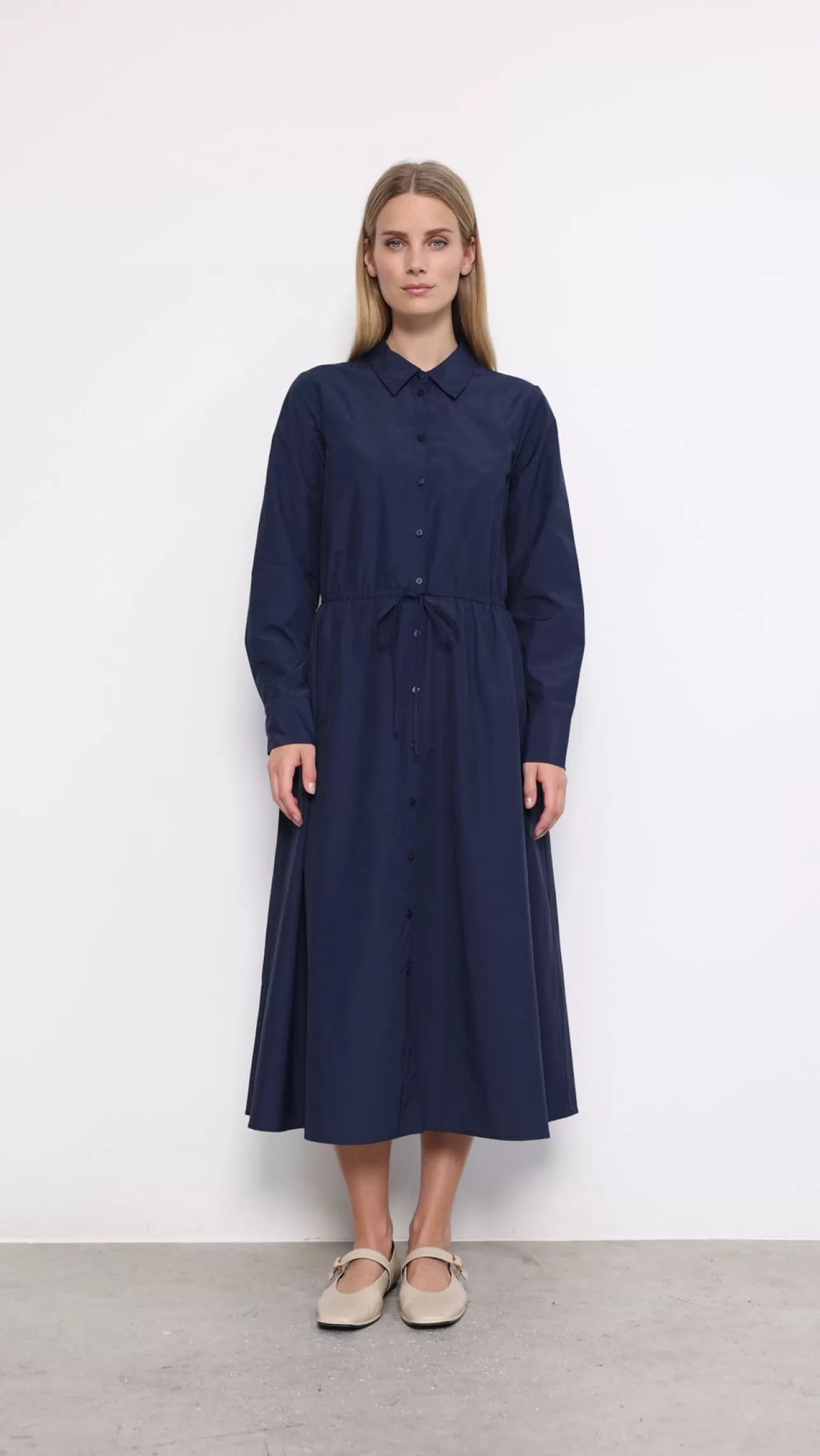 scnetti_85_klnning_mrkbl_4-1.webp Soyaconcept SC-NETTI 85 Klänning