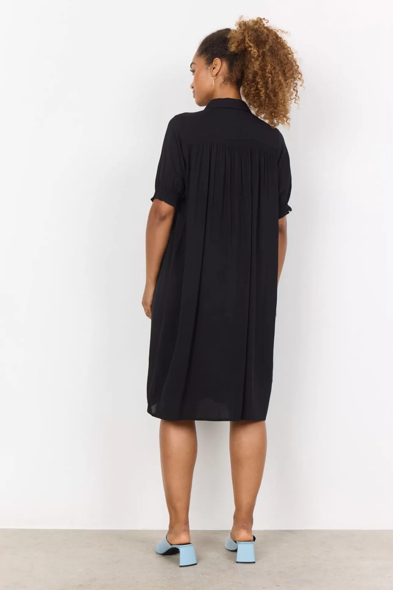 scradia_198_klnning_svart_3-1.webp Soyaconcept SC-RADIA 198 Klänning