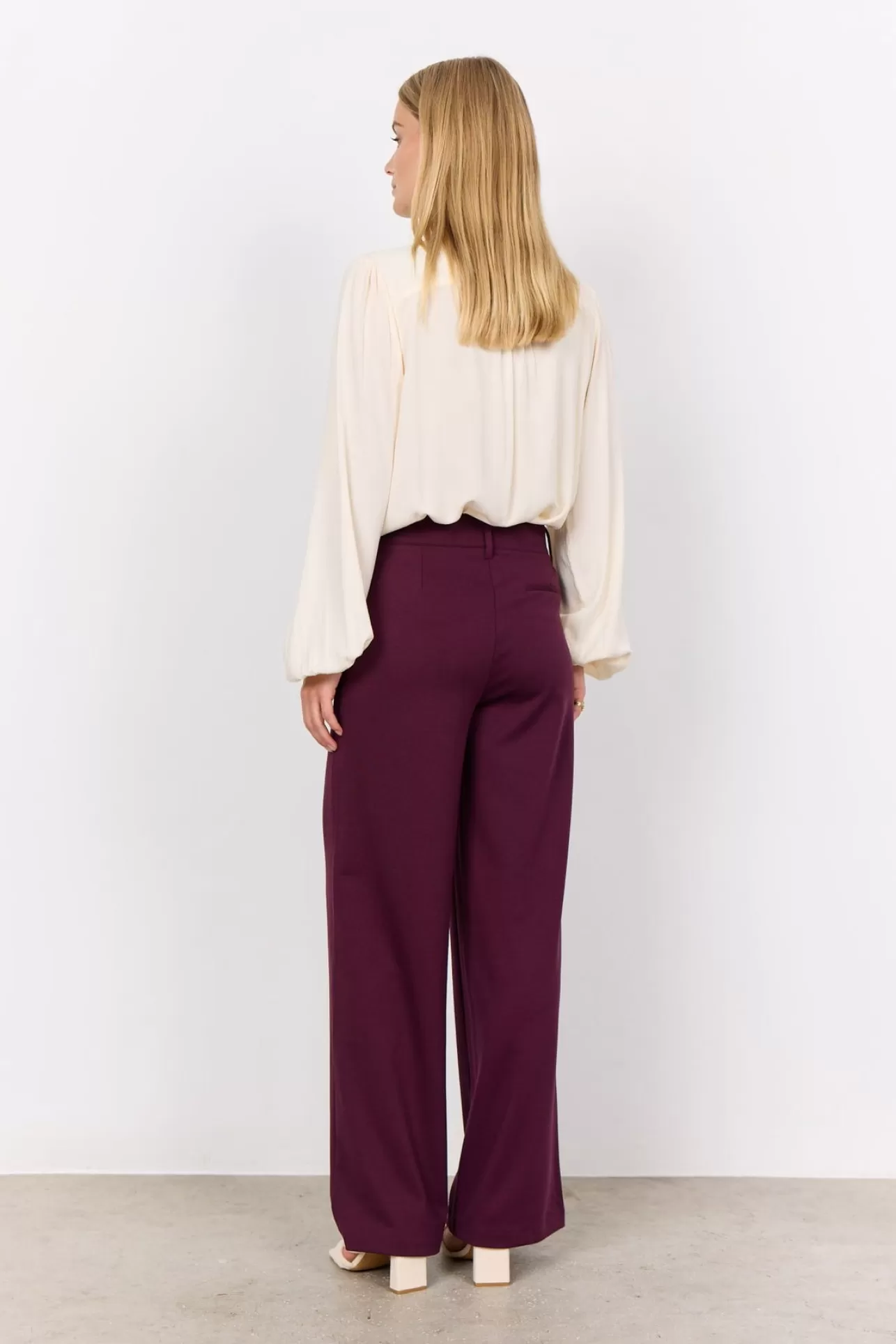 scradia_200_skjorta_cream_3-2.webp Soyaconcept SC-RADIA 200 Skjorta