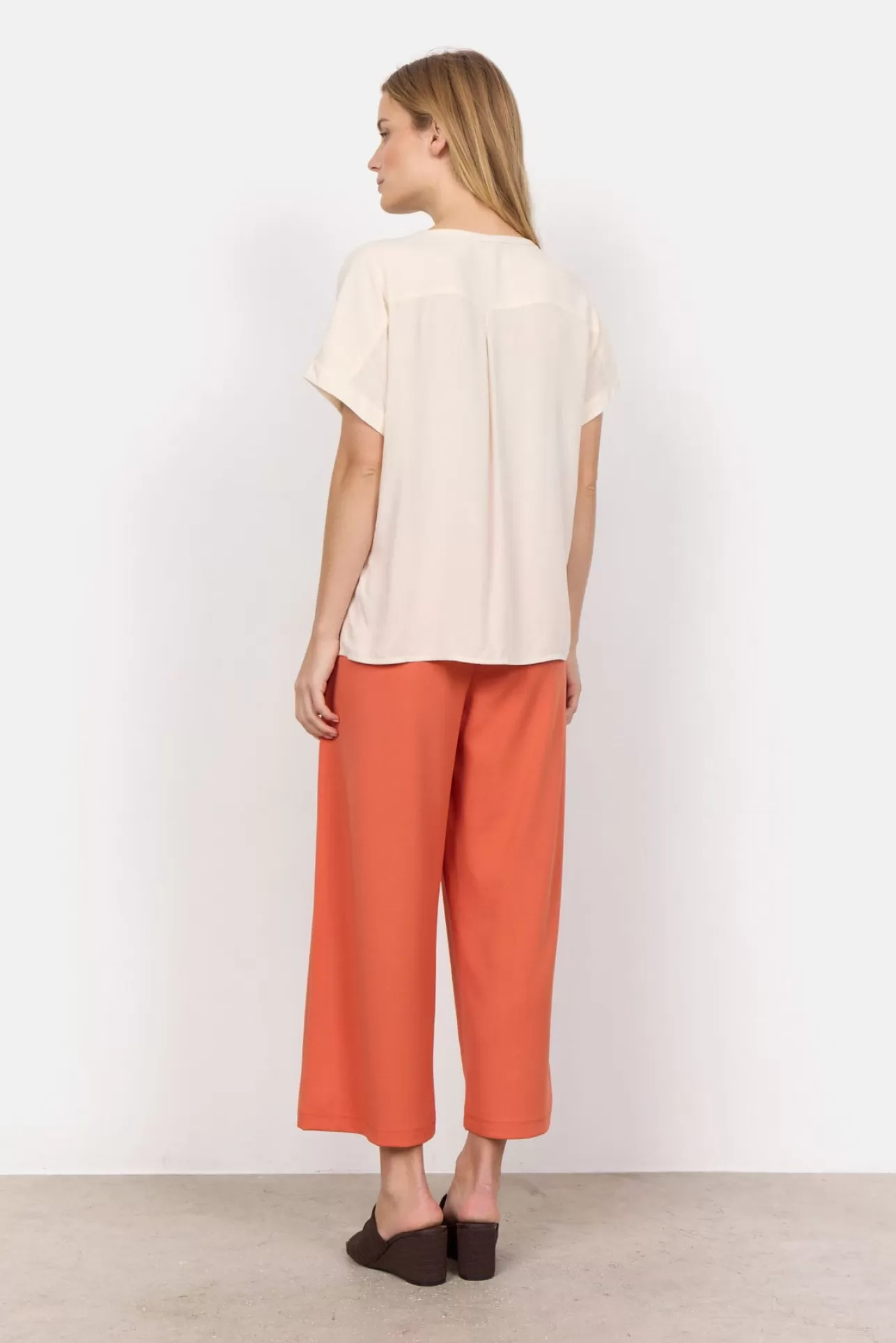 scradia_9_tshirt_cream_3-2.webp Soyaconcept SC-RADIA 9 T-shirt