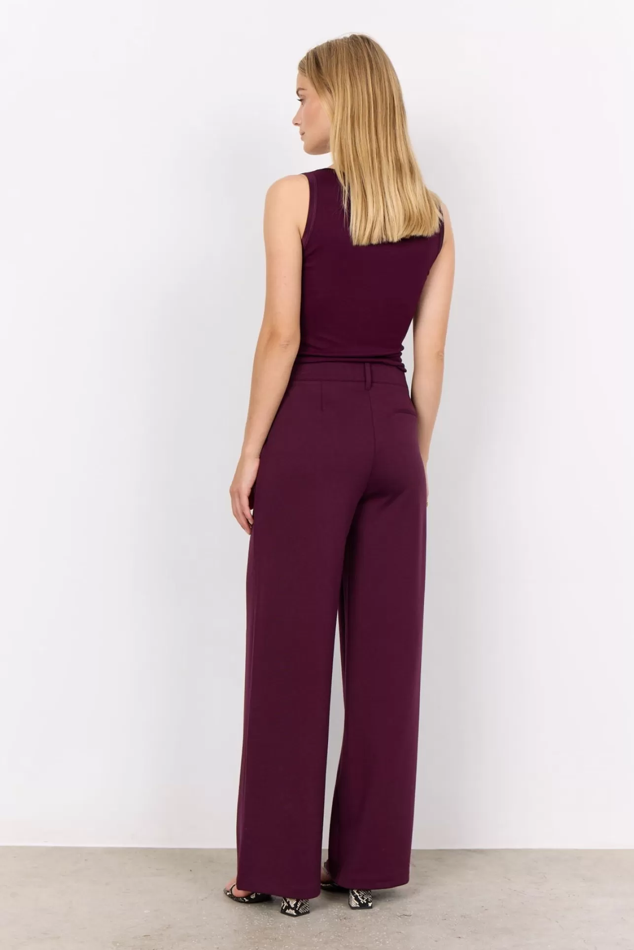 scryan_1_topp_bordeaux_3-1.webp Soyaconcept SC-RYAN 1 Topp